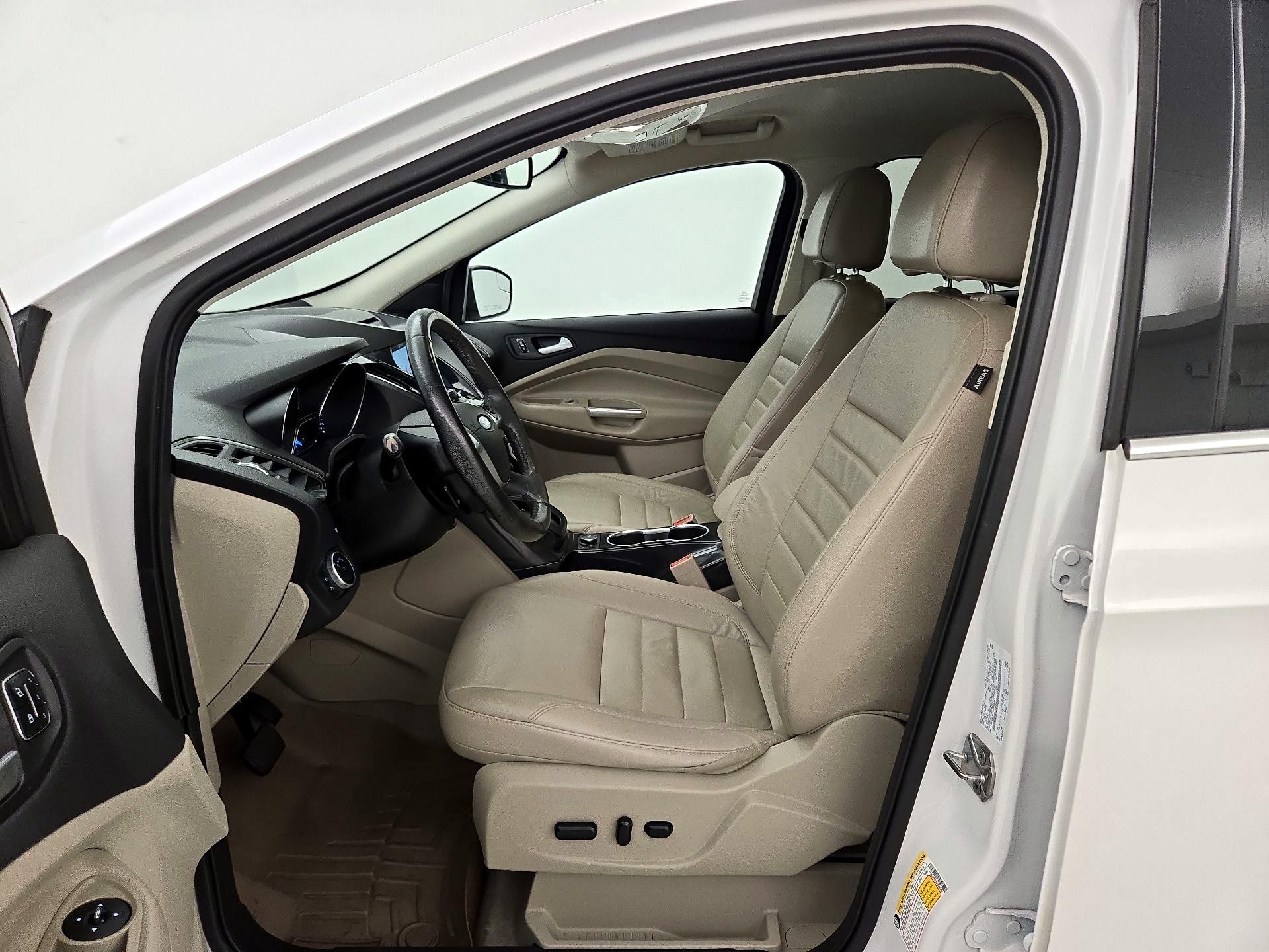 Thumbnail: 2016 Ford Escape - 11