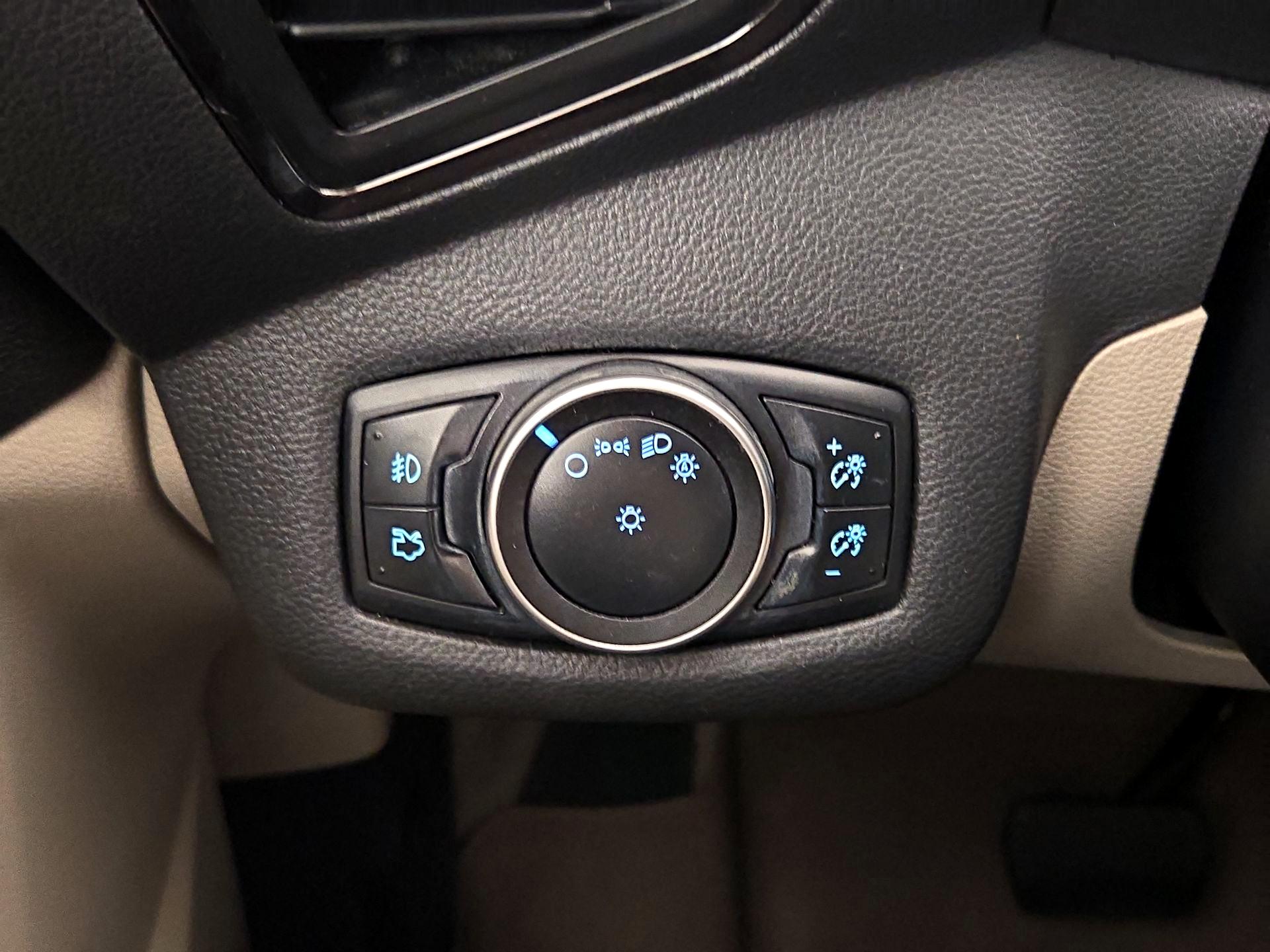 Thumbnail: 2016 Ford Escape - 13