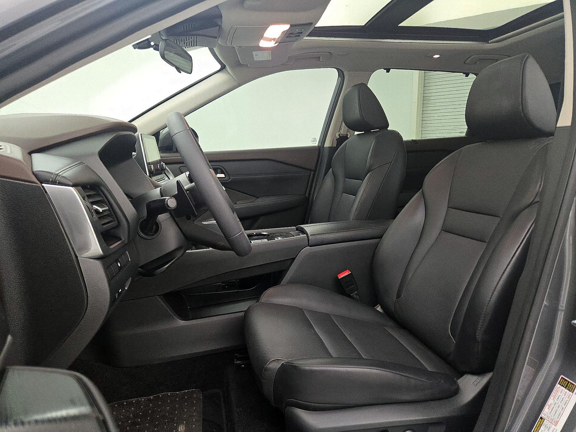 Thumbnail: 2023 Nissan Rogue - 11