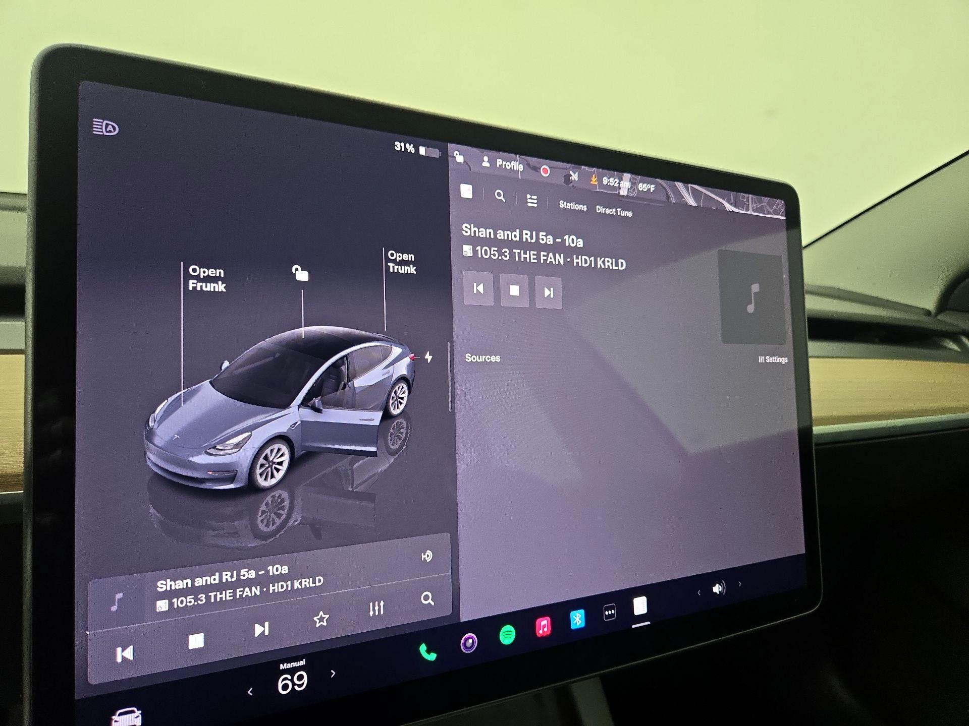 Thumbnail: 2022 Tesla Model 3 - 15