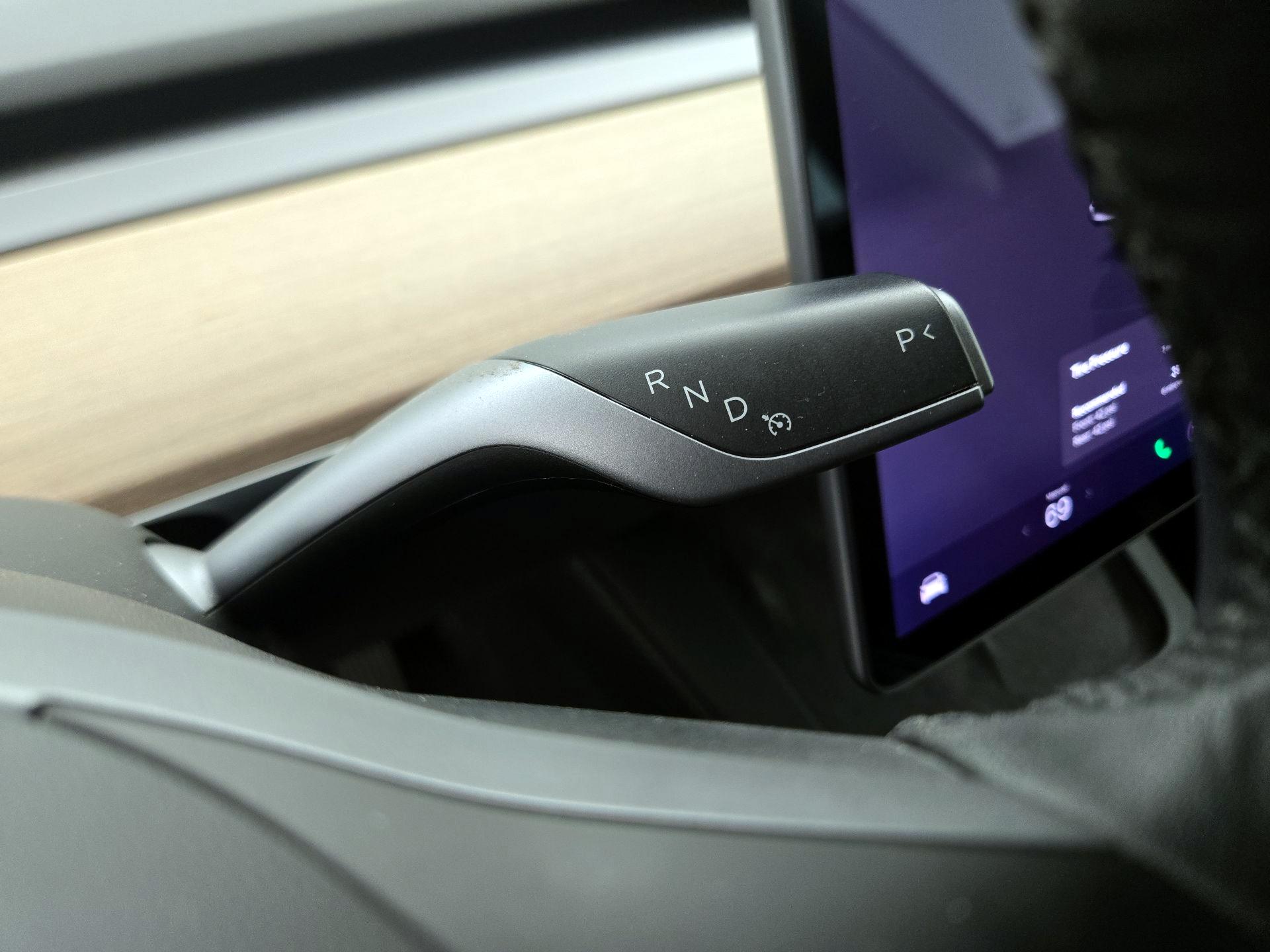 Thumbnail: 2022 Tesla Model 3 - 17