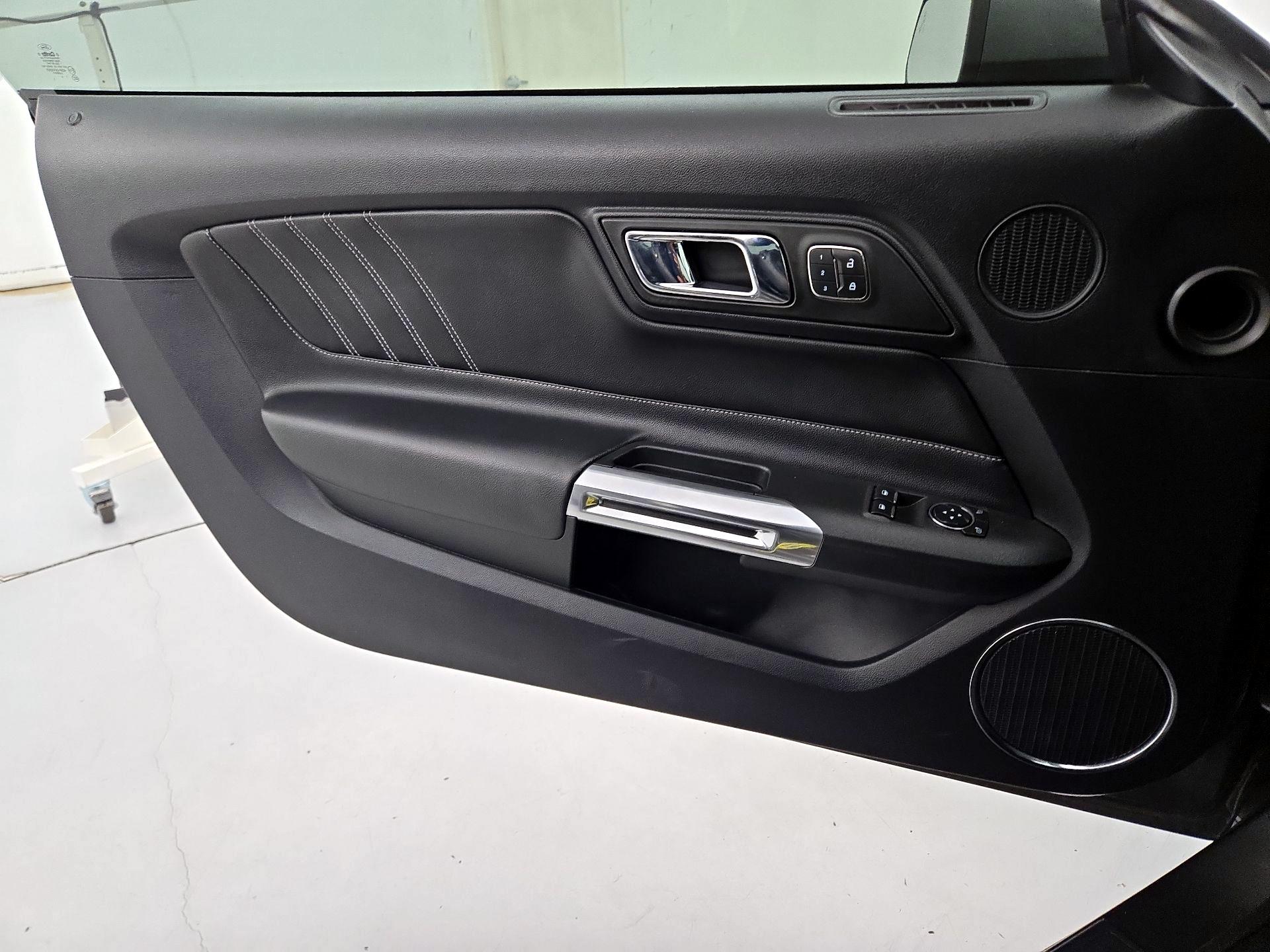 Thumbnail: 2017 Ford Mustang - 12