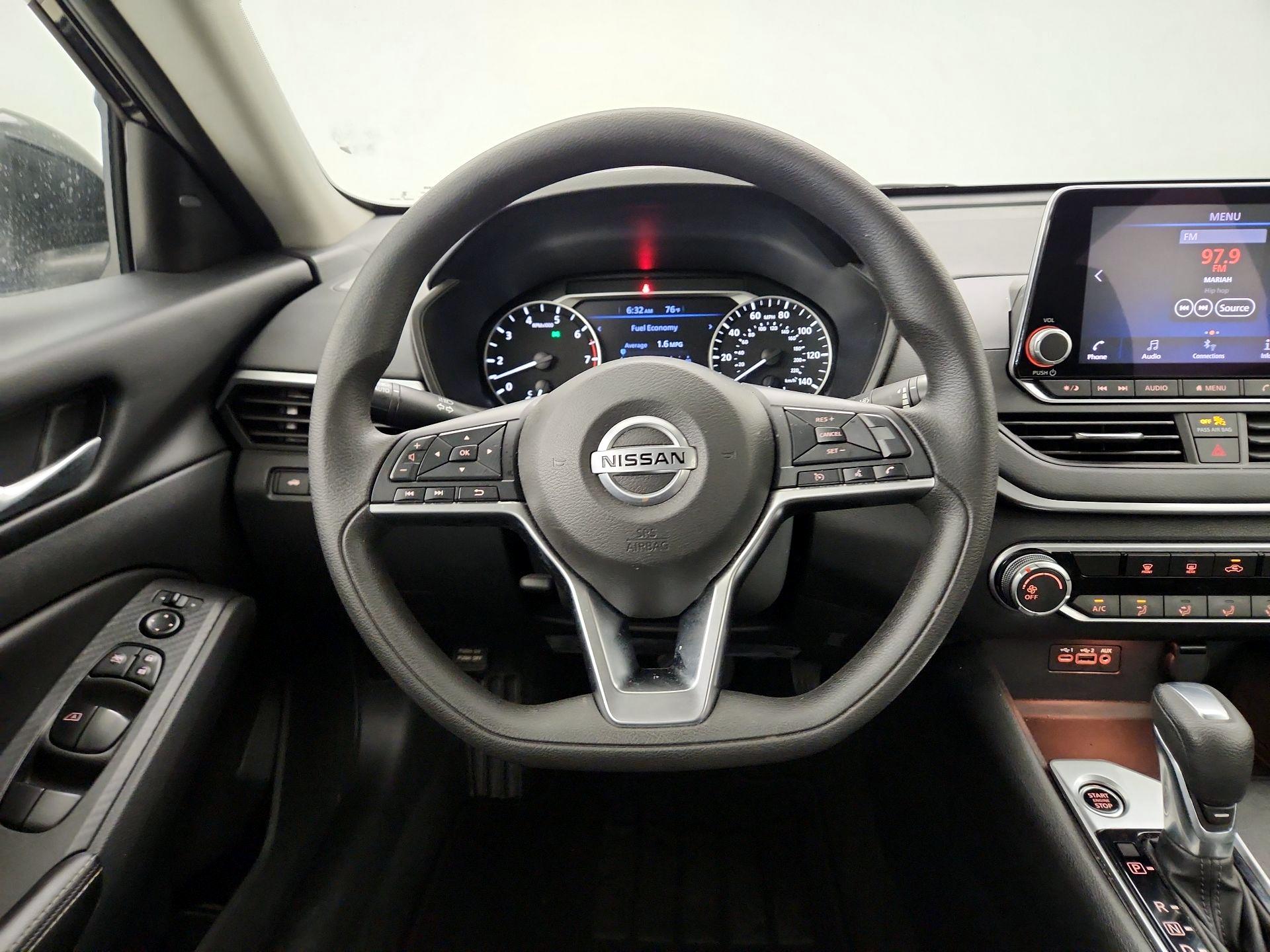 Thumbnail: 2022 Nissan Altima - 10