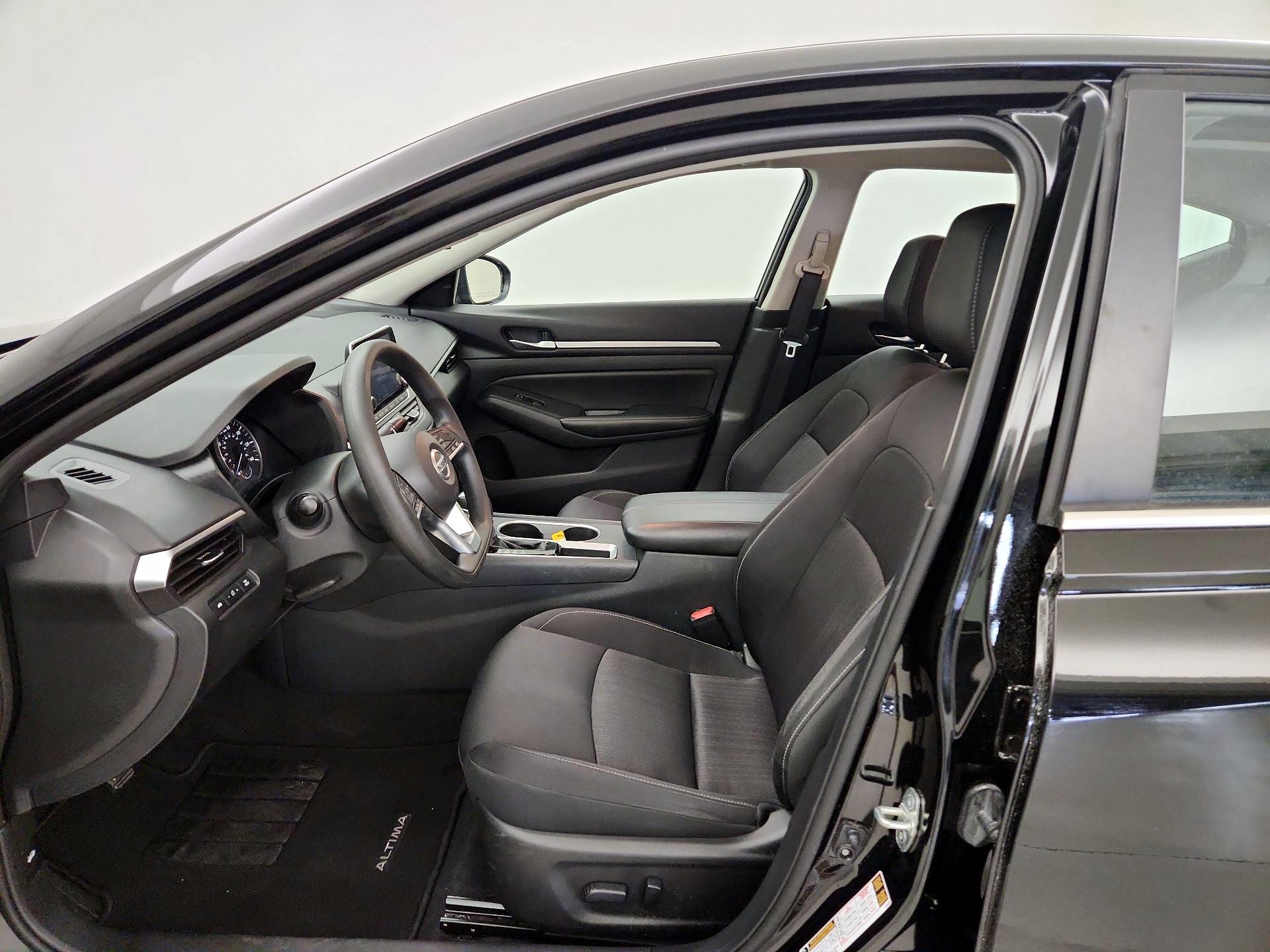 Thumbnail: 2022 Nissan Altima - 11