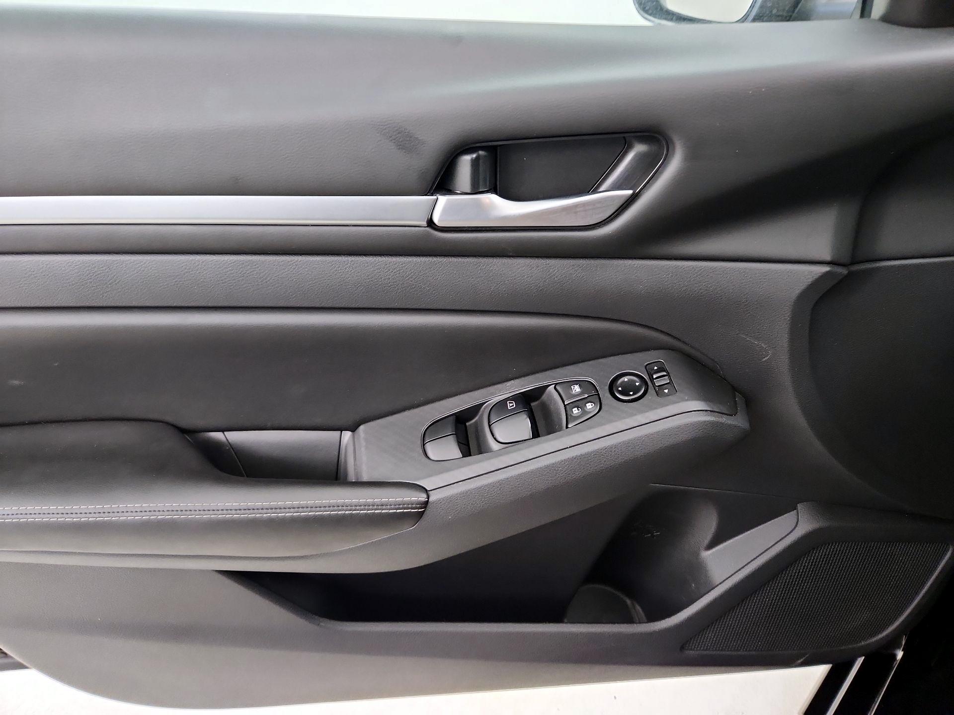 Thumbnail: 2022 Nissan Altima - 12