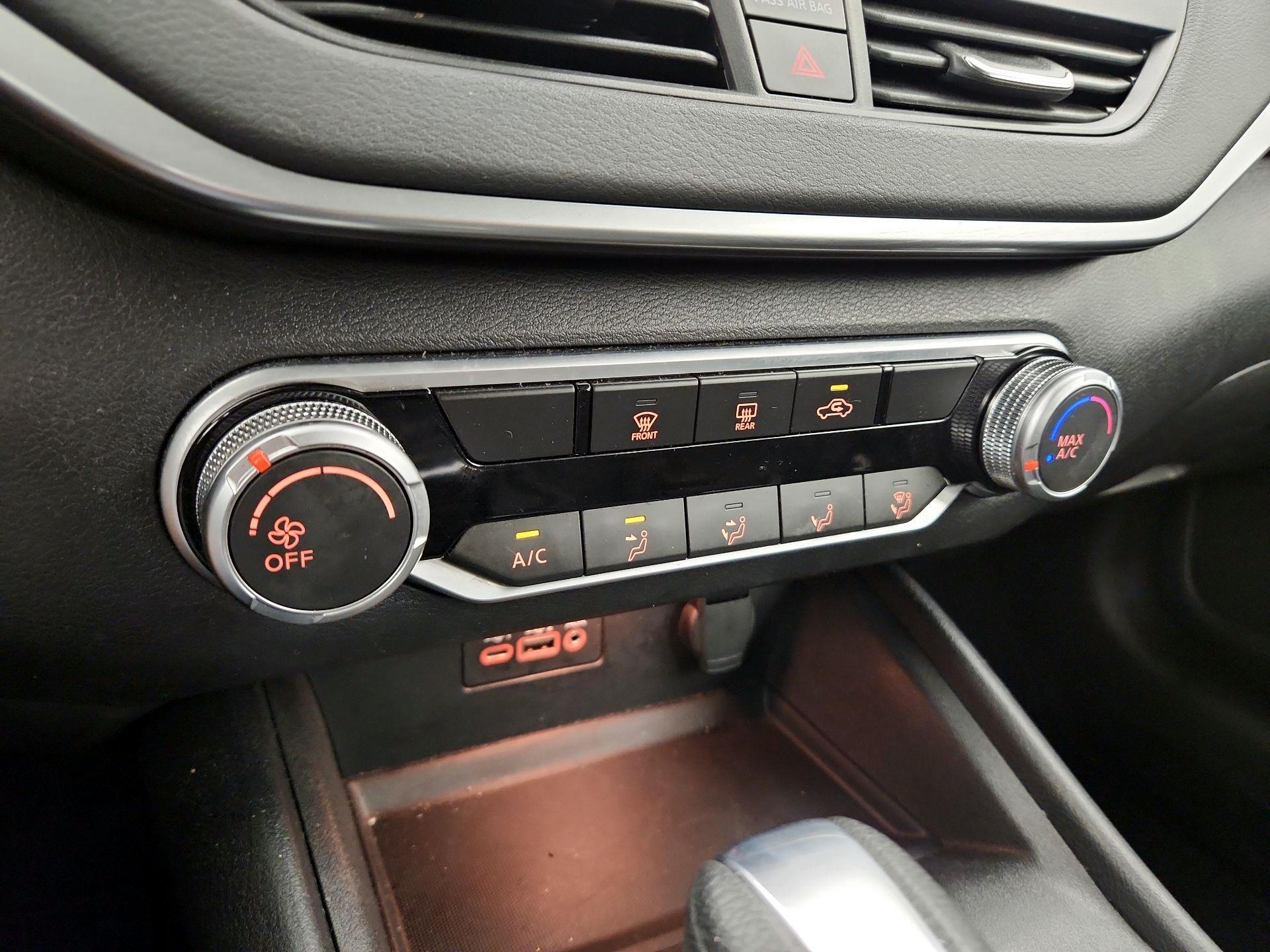 Thumbnail: 2022 Nissan Altima - 16