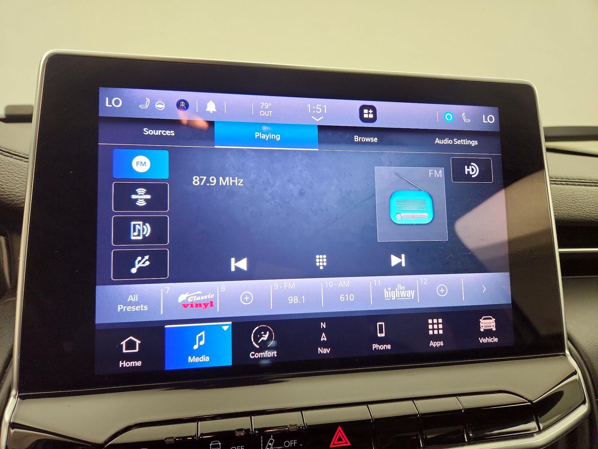 Thumbnail: 2022 Jeep Compass - 16