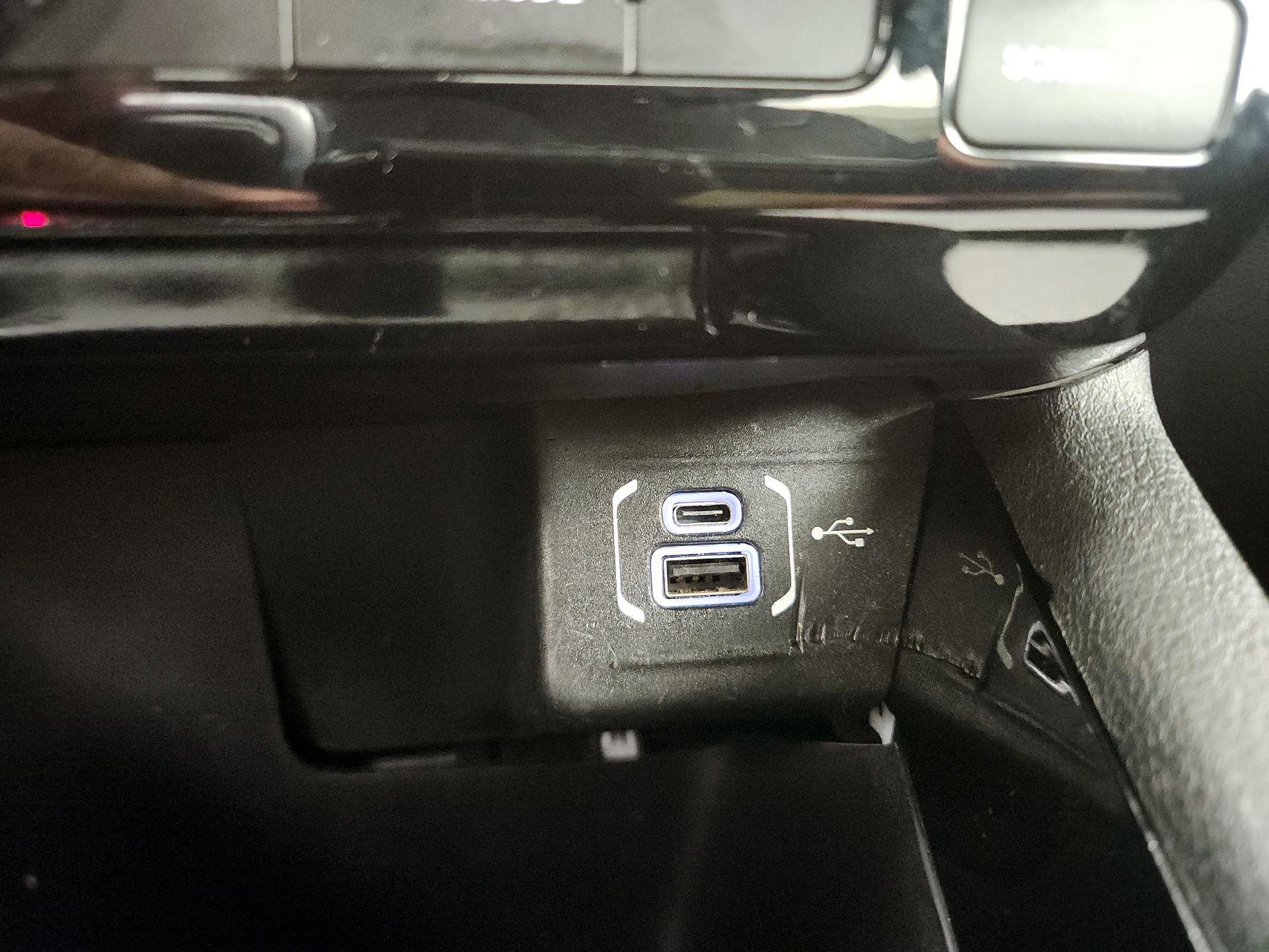 Thumbnail: 2022 Jeep Compass - 19