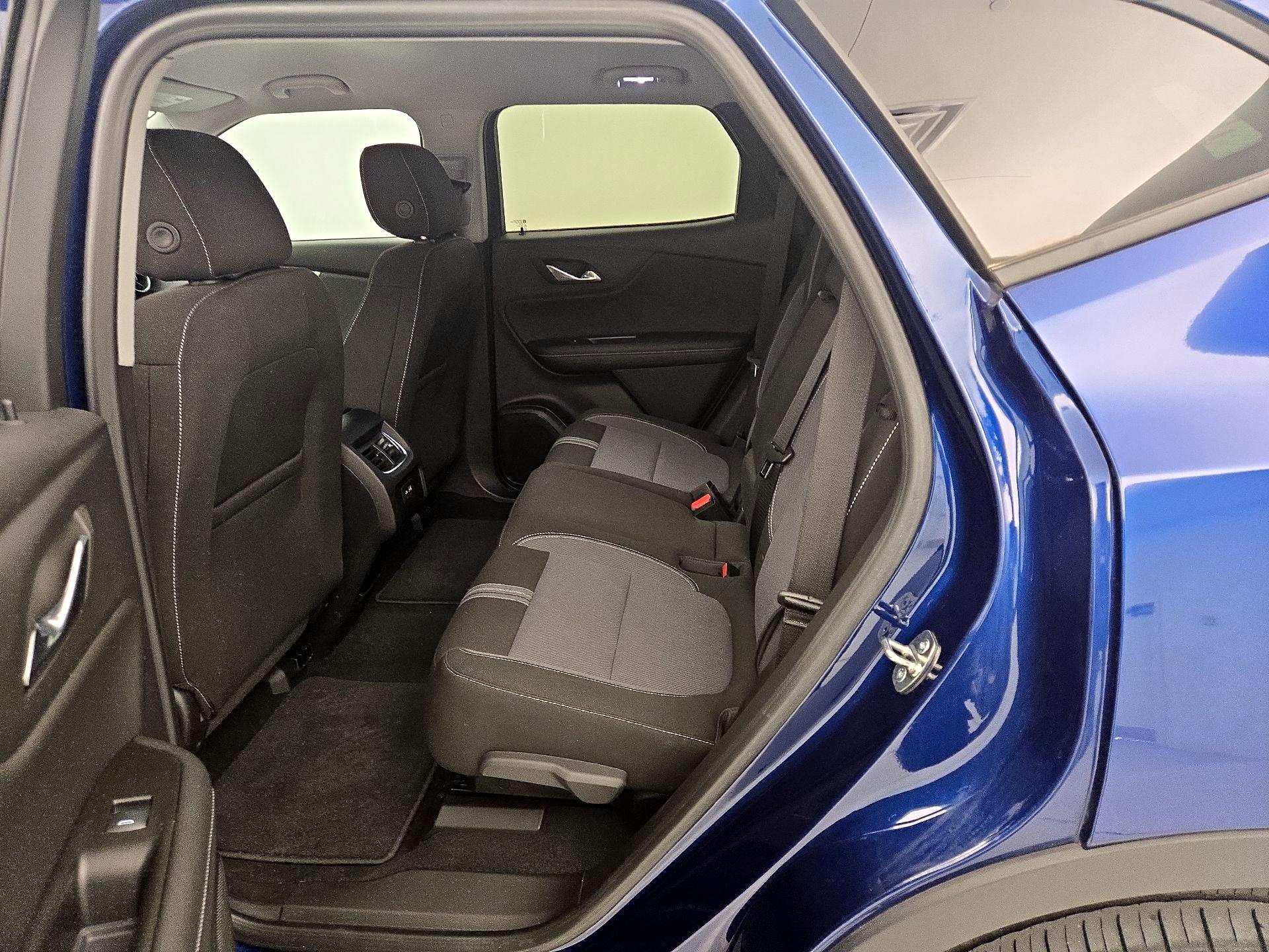 Thumbnail: 2023 Chevrolet Blazer - 19