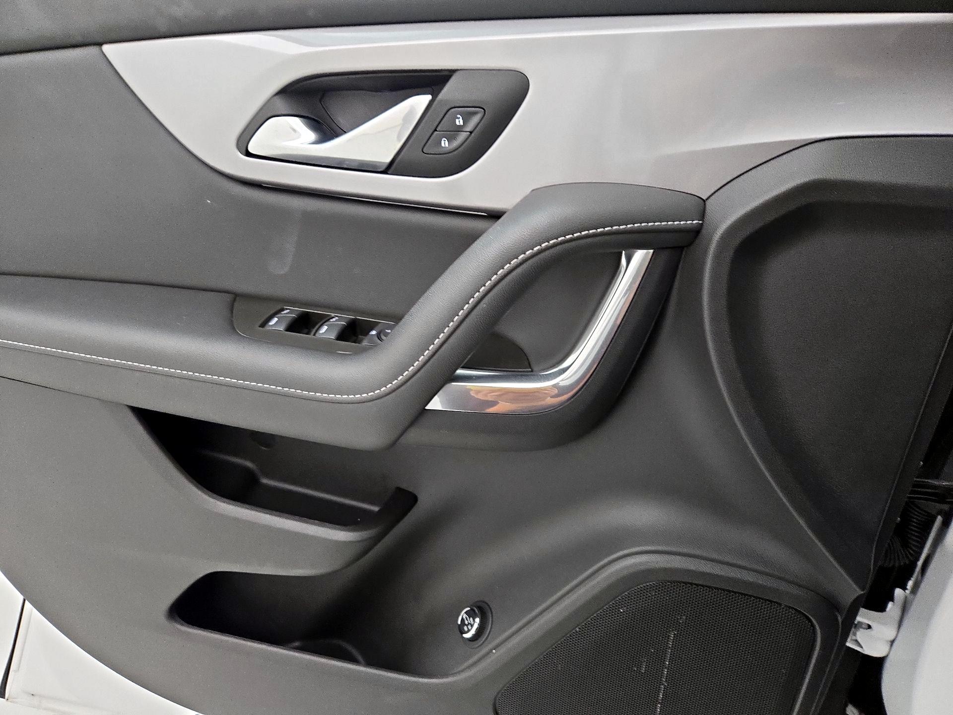 Thumbnail: 2024 Chevrolet Blazer - 12