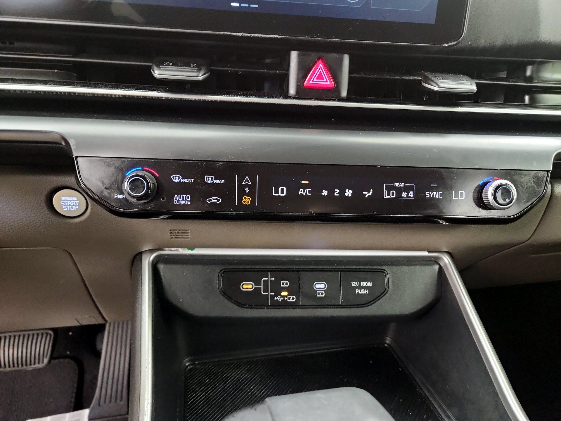 Thumbnail: 2025 Kia Carnival - 17