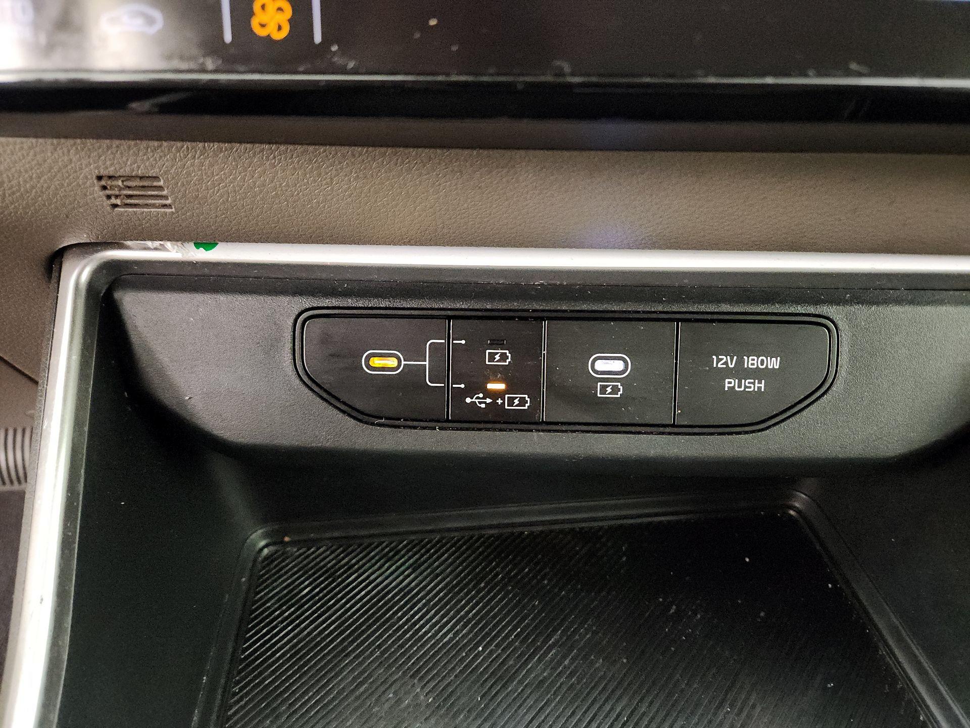 Thumbnail: 2025 Kia Carnival - 19