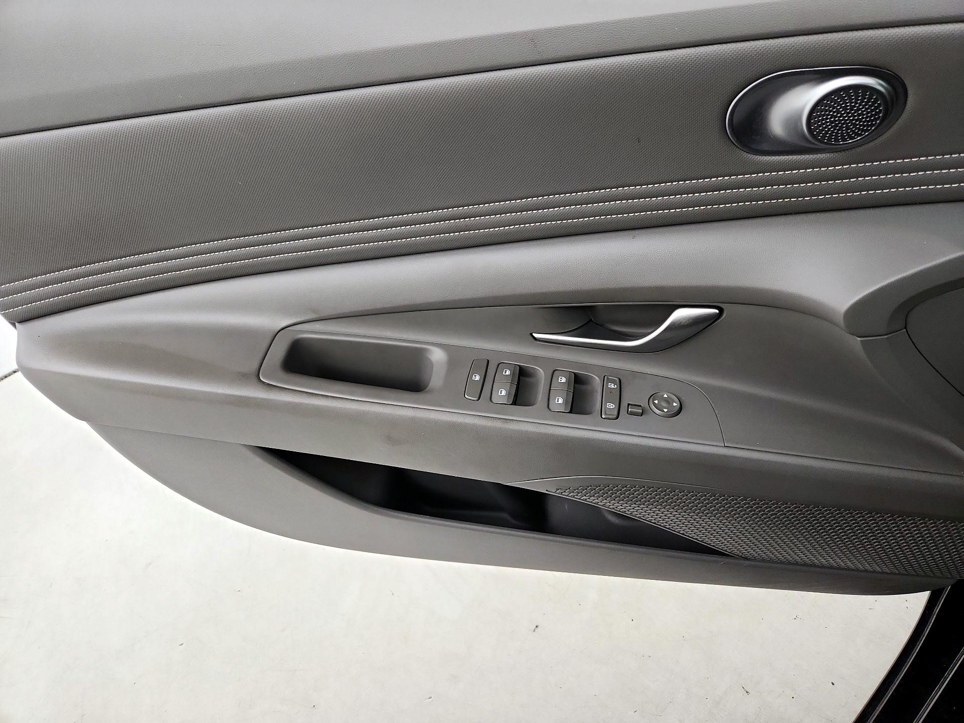 Thumbnail: 2024 Hyundai Elantra - 12