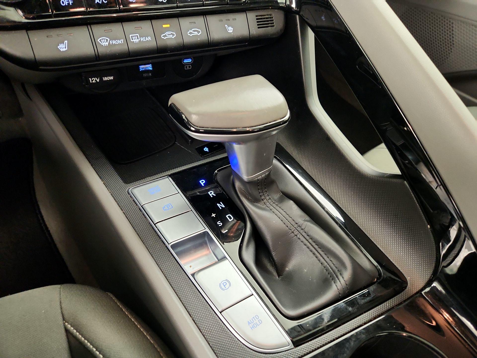 Thumbnail: 2024 Hyundai Elantra - 18