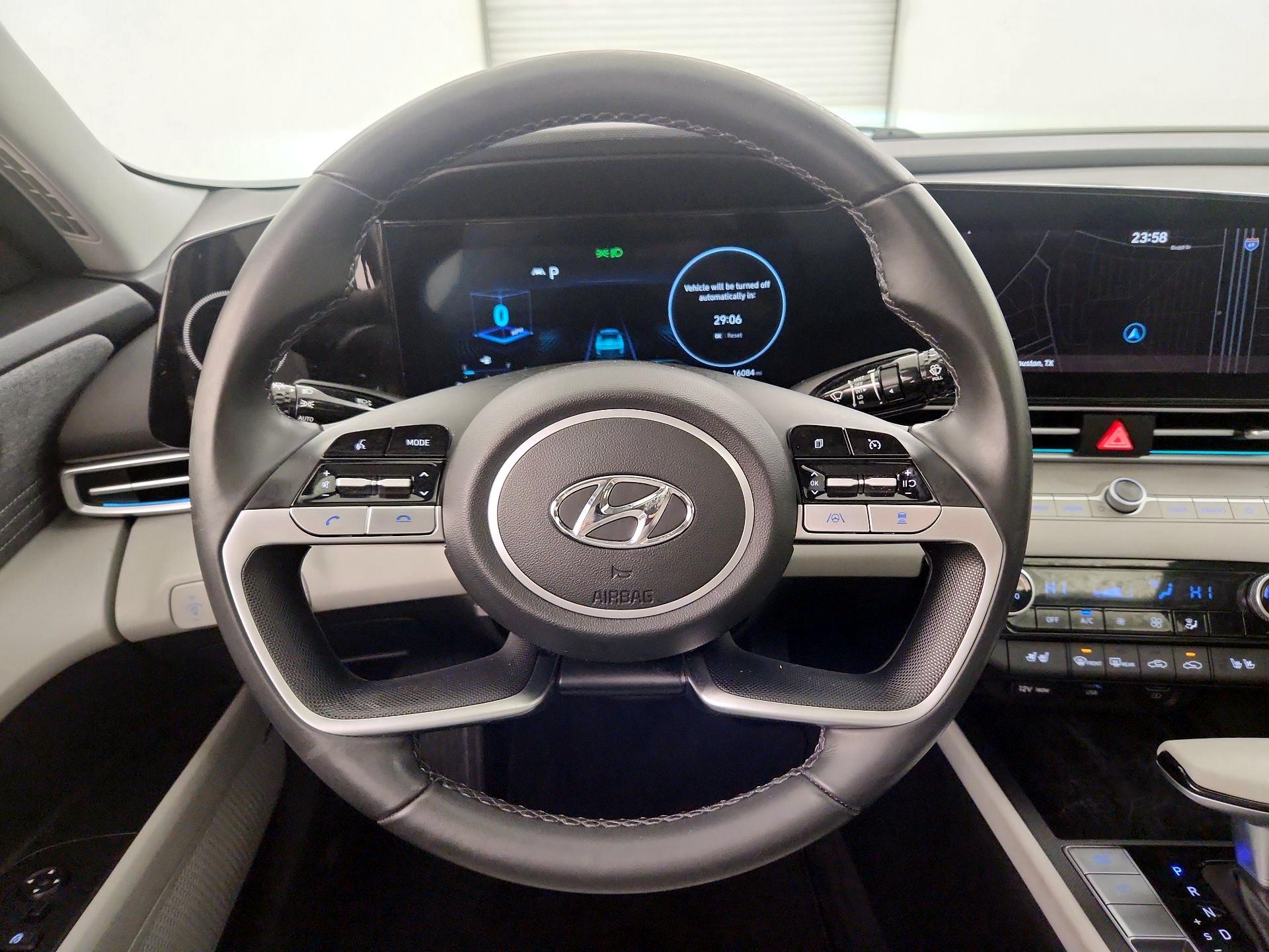 Thumbnail: 2023 Hyundai Elantra - 10