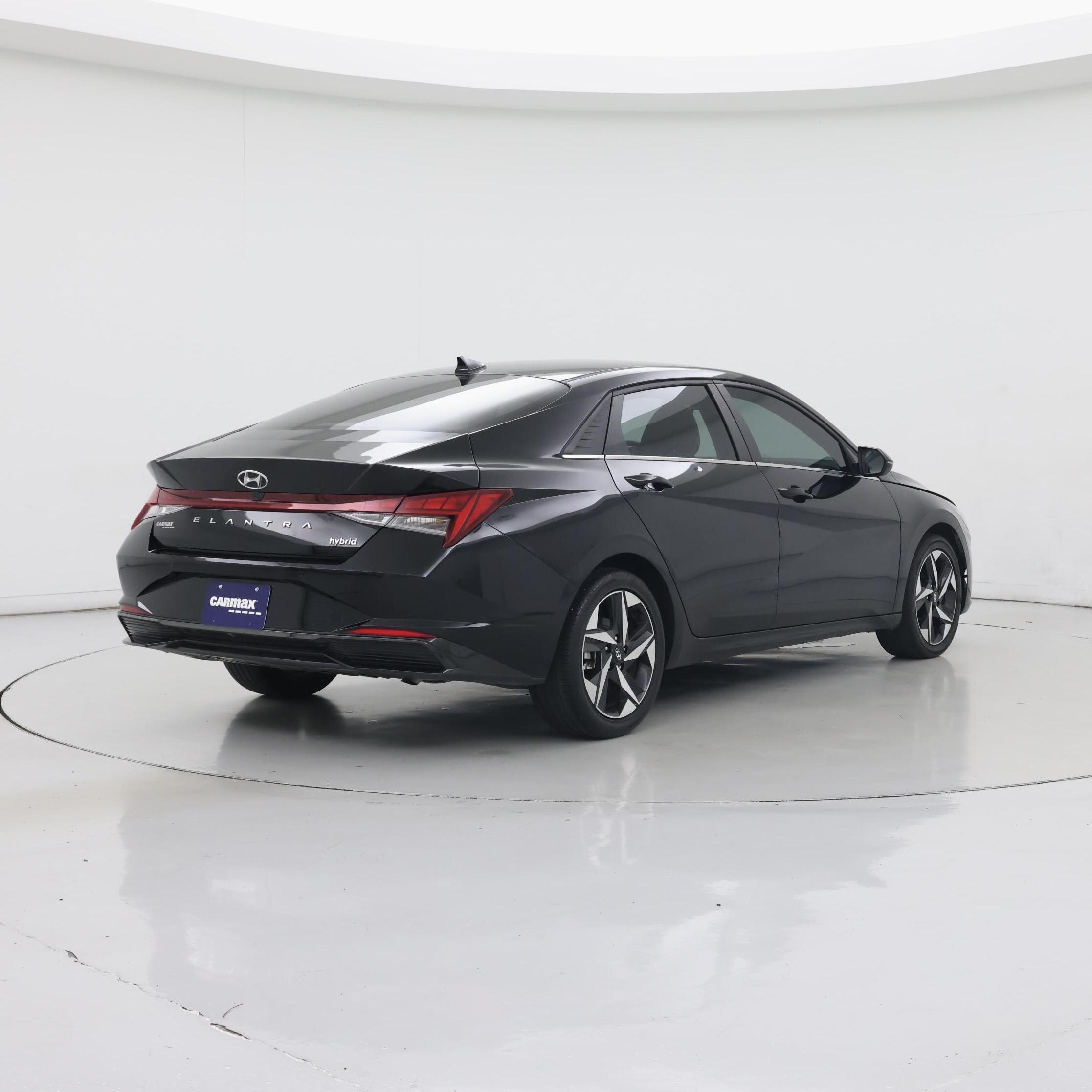 Thumbnail: 2023 Hyundai Elantra - 8