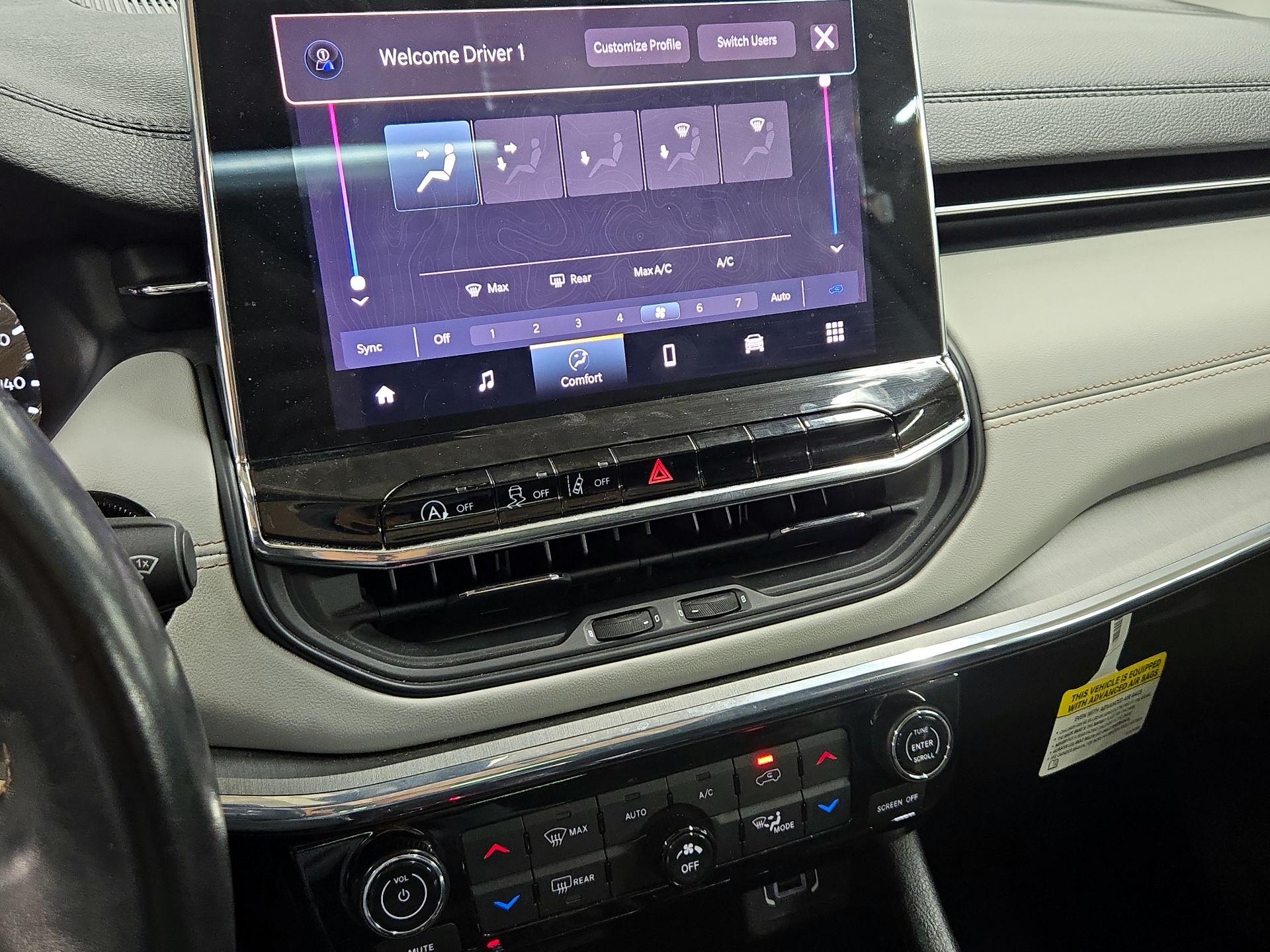 Thumbnail: 2022 Jeep Compass - 16