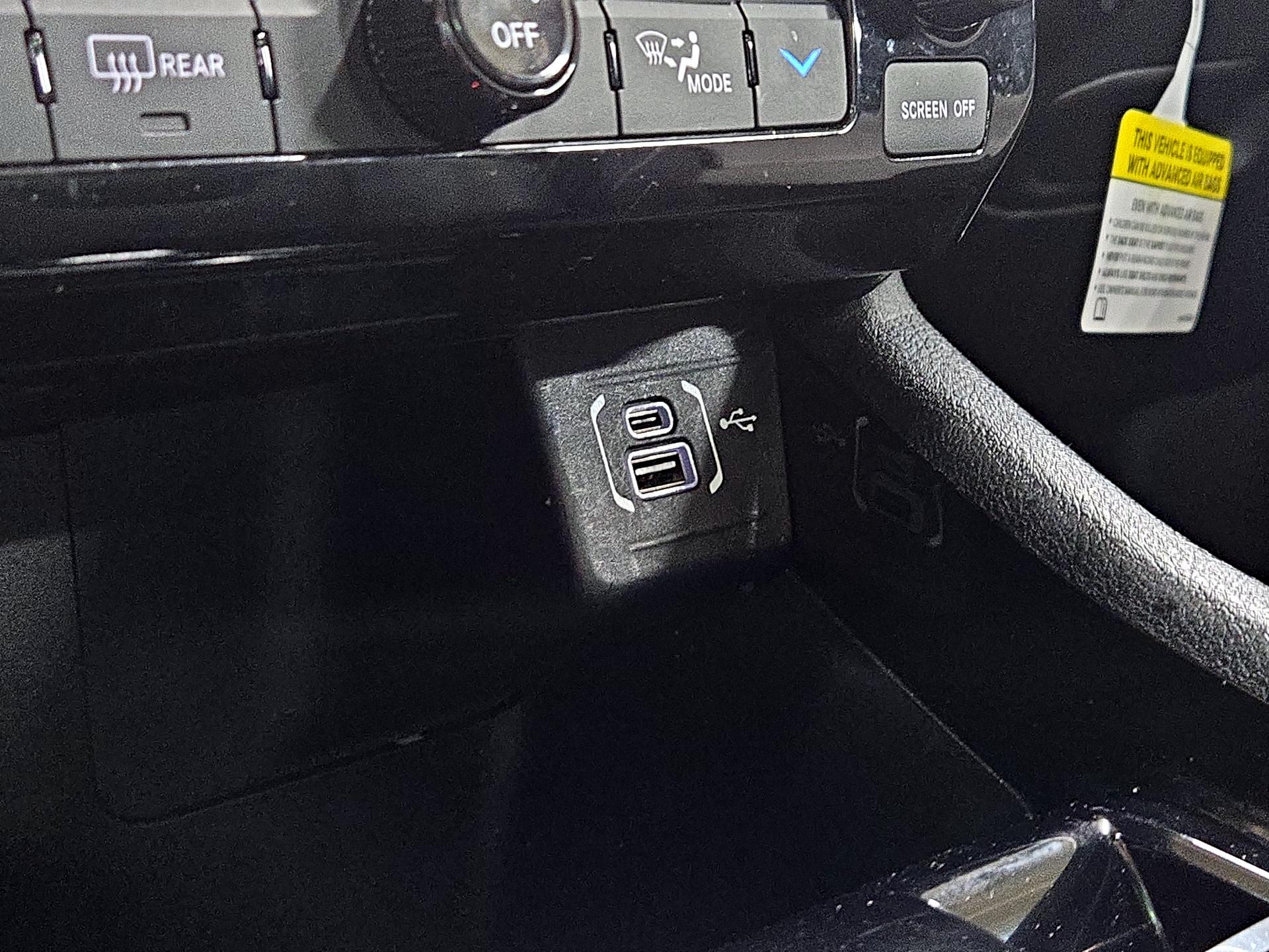 Thumbnail: 2022 Jeep Compass - 18