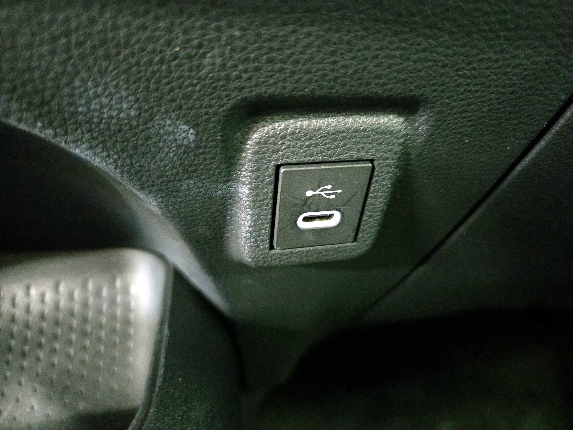 Thumbnail: 2023 Toyota Corolla - 17