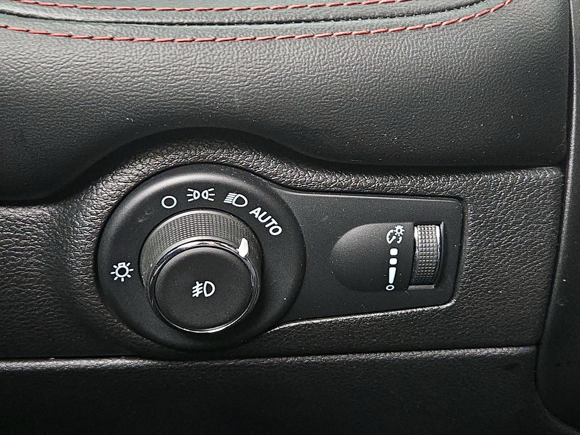 Thumbnail: 2021 Dodge Durango - 13