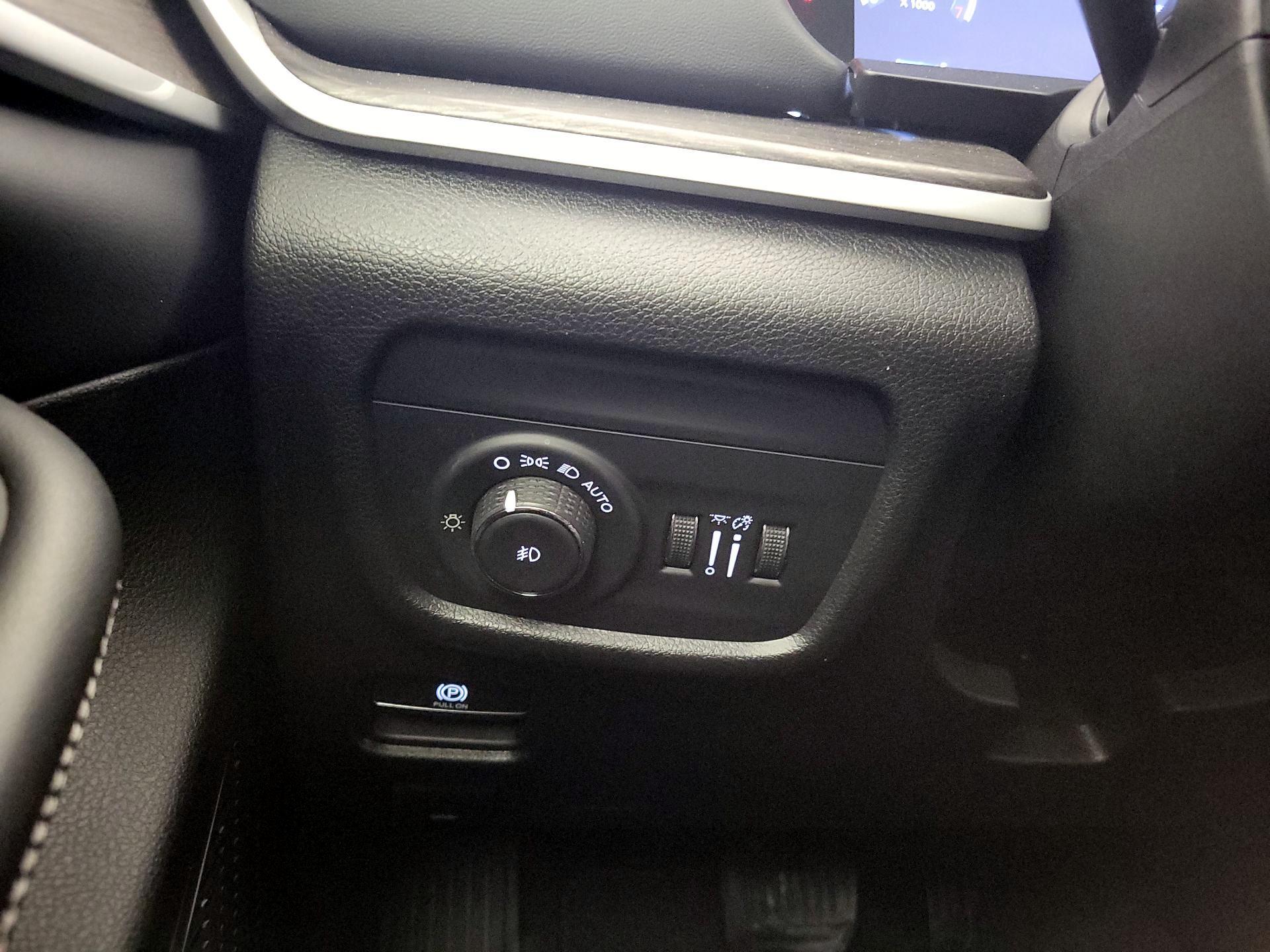 Thumbnail: 2023 Jeep Grand Cherokee - 13