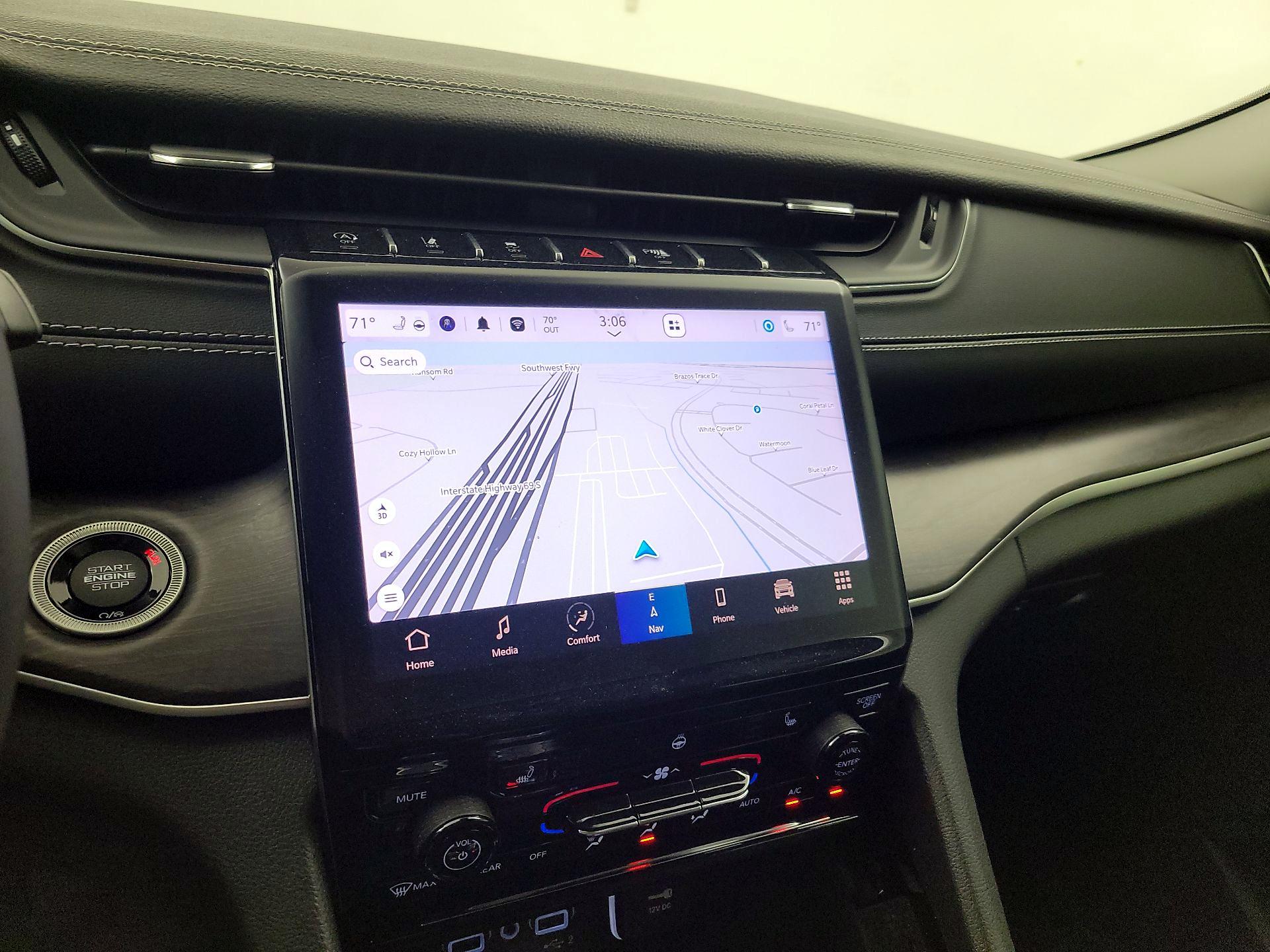 Thumbnail: 2023 Jeep Grand Cherokee - 14