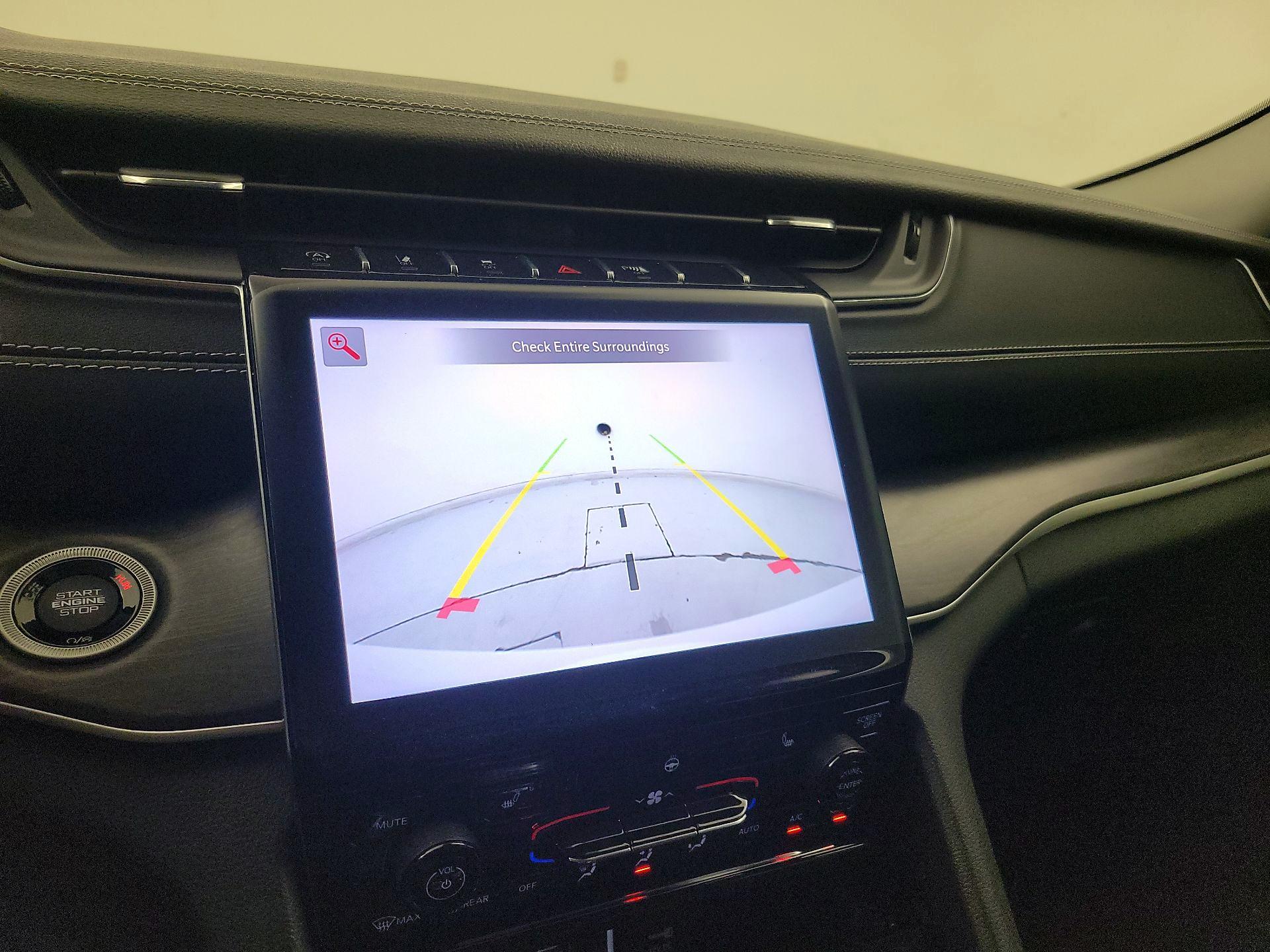 Thumbnail: 2023 Jeep Grand Cherokee - 15