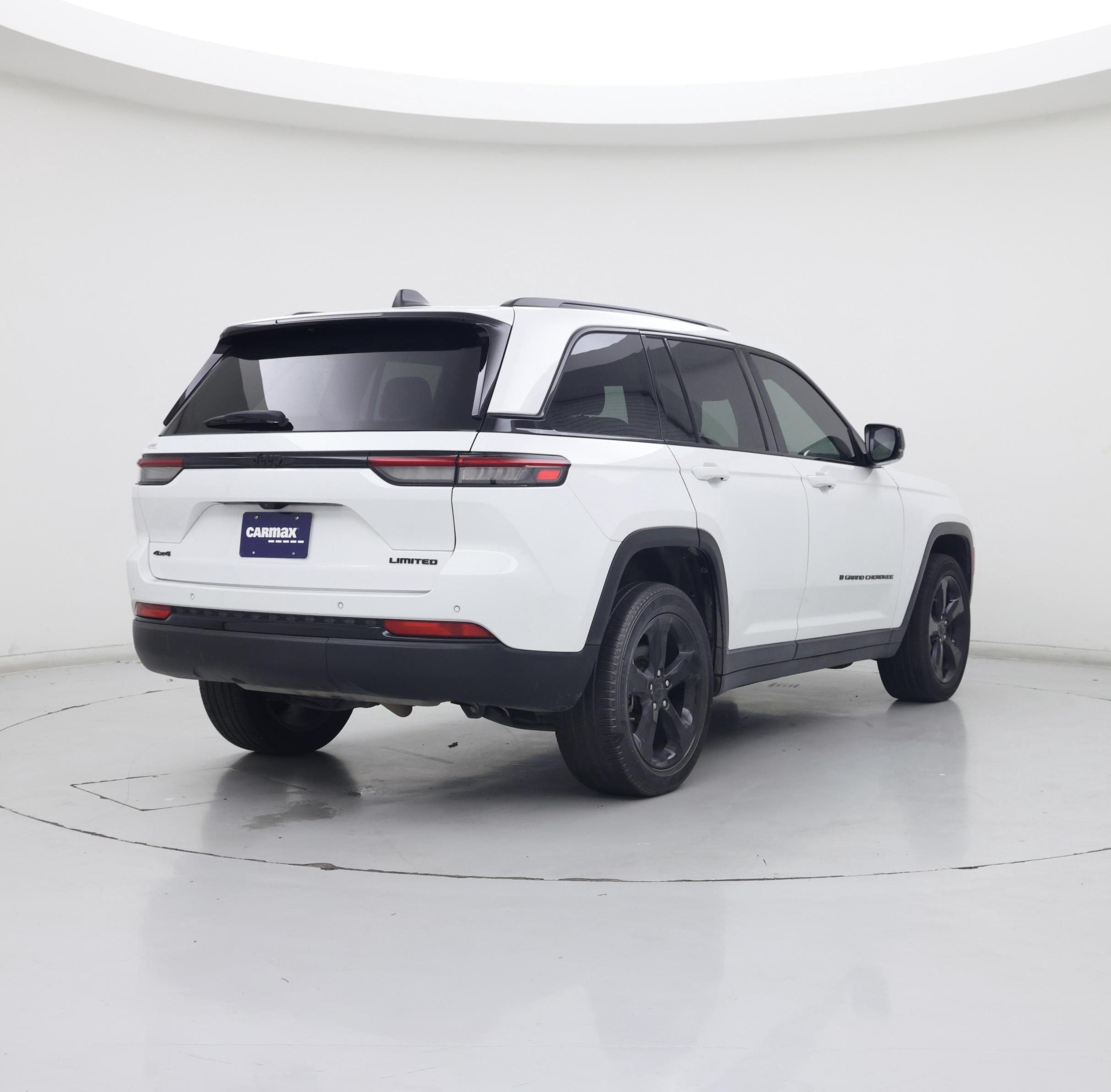 Thumbnail: 2023 Jeep Grand Cherokee - 8