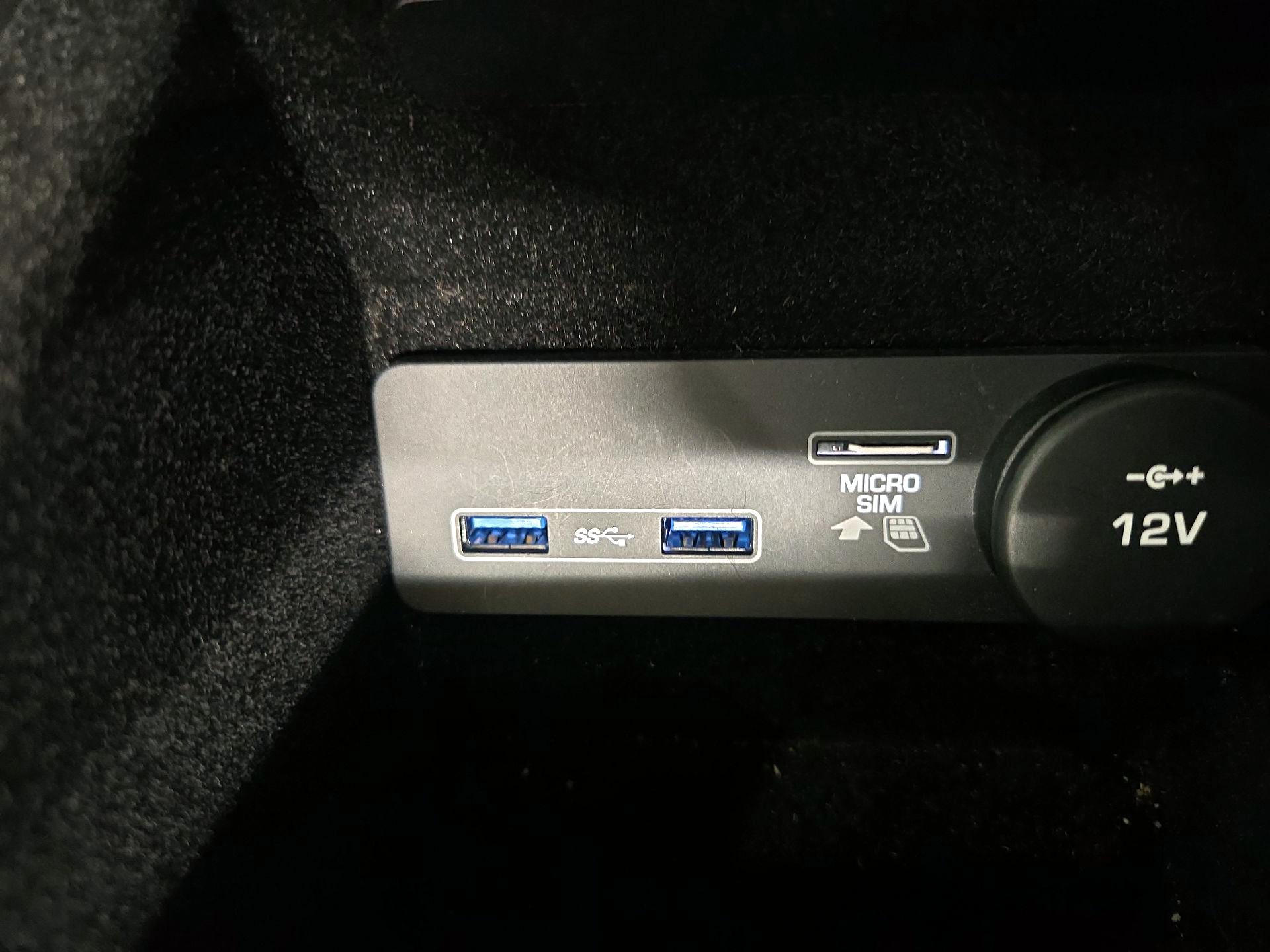 Thumbnail: 2020 Jaguar F-Type - 18