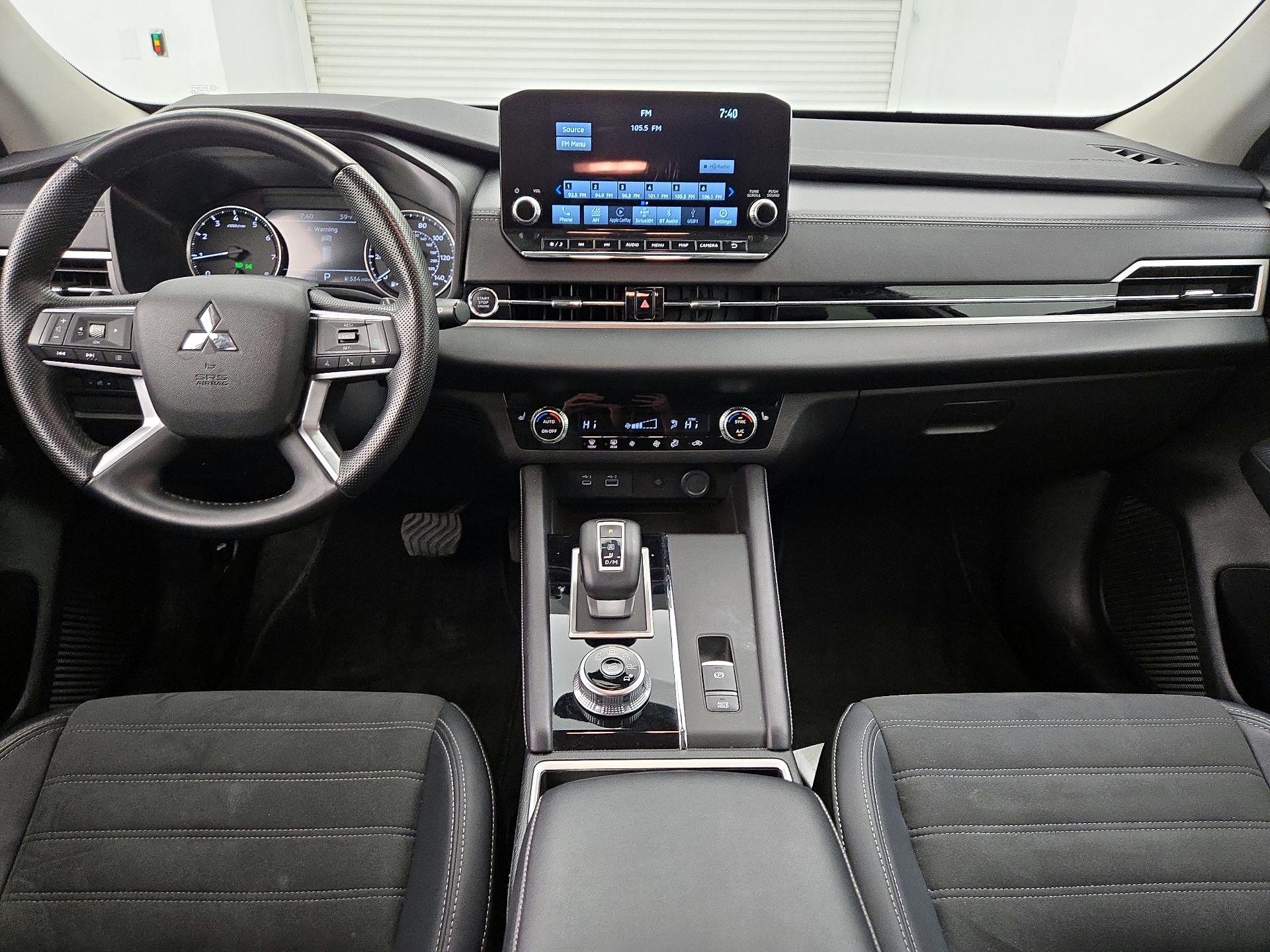 Thumbnail: 2024 Mitsubishi Outlander - 9