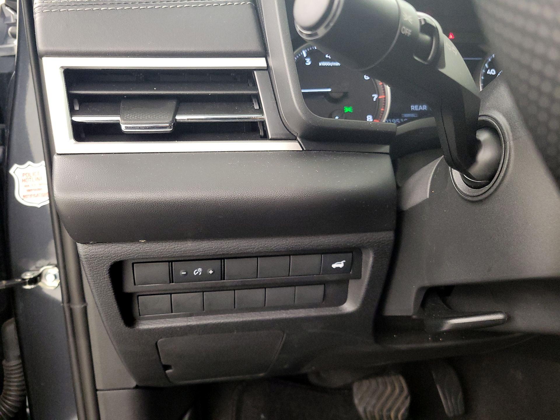 Thumbnail: 2024 Mitsubishi Outlander - 13