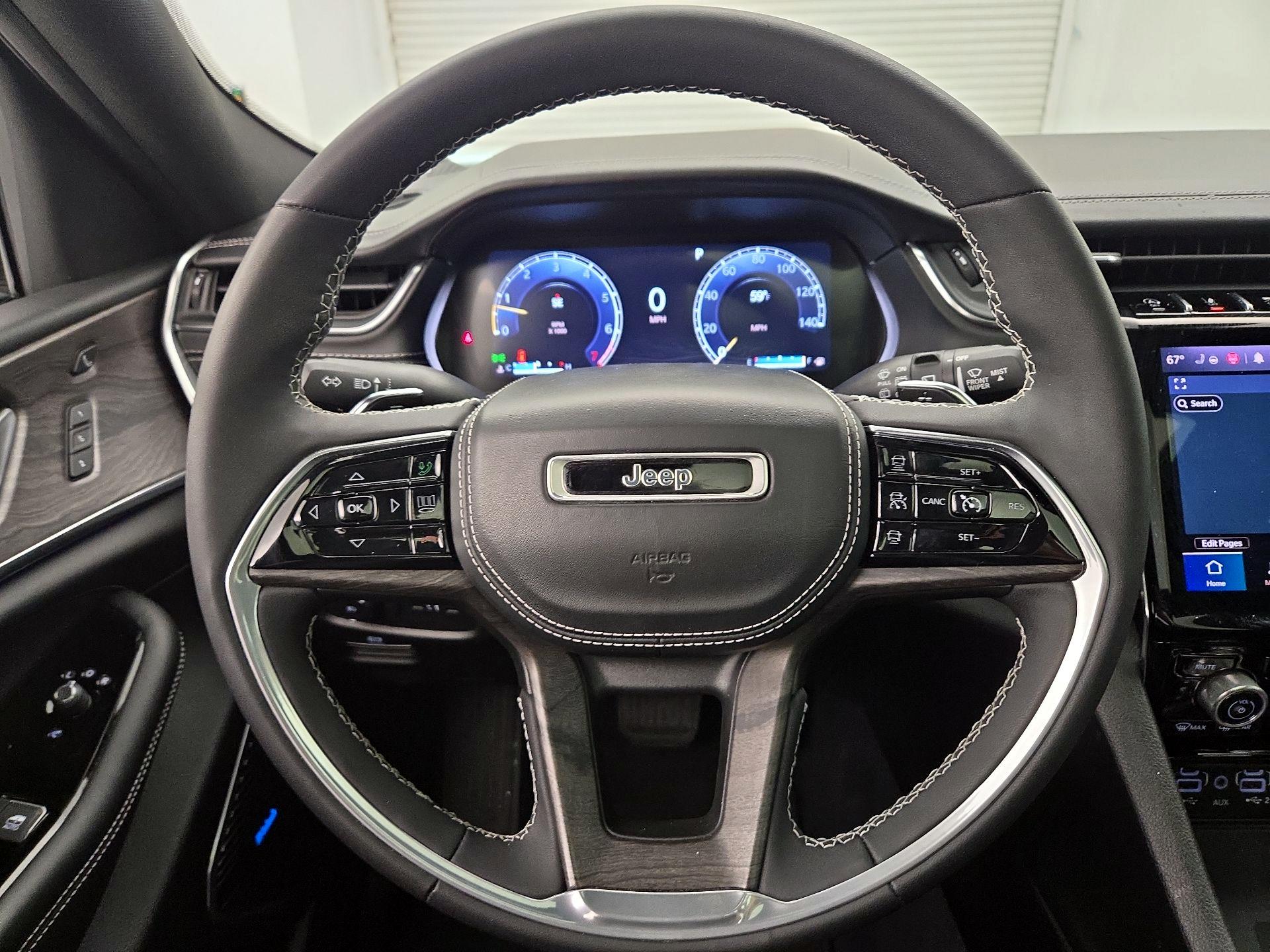 Thumbnail: 2023 Jeep Grand Cherokee - 10