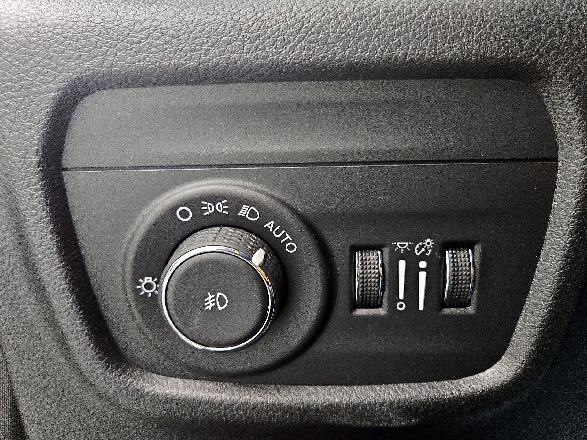 Thumbnail: 2022 Jeep Grand Cherokee - 13