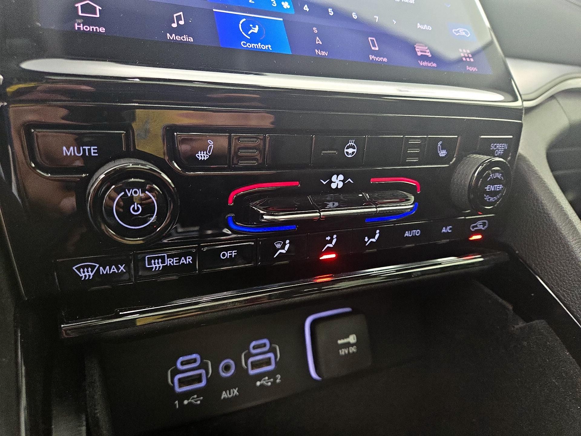 Thumbnail: 2022 Jeep Grand Cherokee - 17