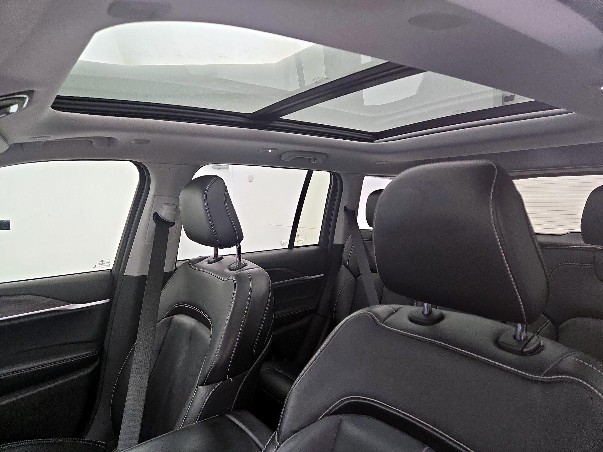 Thumbnail: 2022 Jeep Grand Cherokee - 20