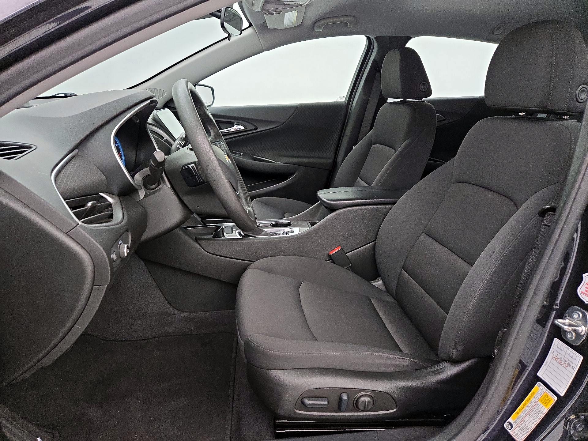 Thumbnail: 2023 Chevrolet Malibu - 11