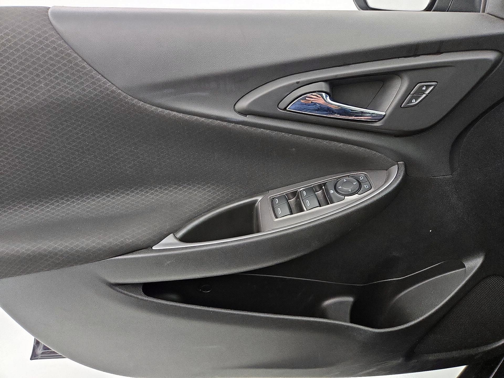 Thumbnail: 2023 Chevrolet Malibu - 12