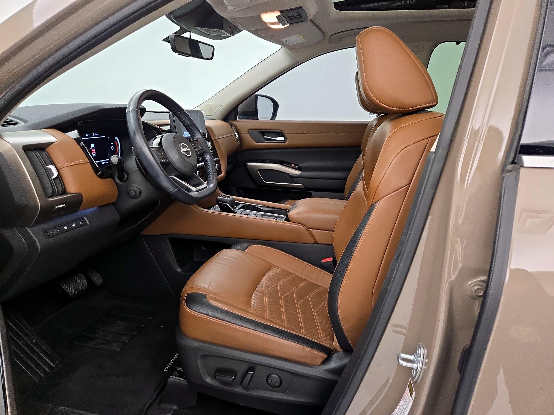 Thumbnail: 2023 Nissan Pathfinder - 11