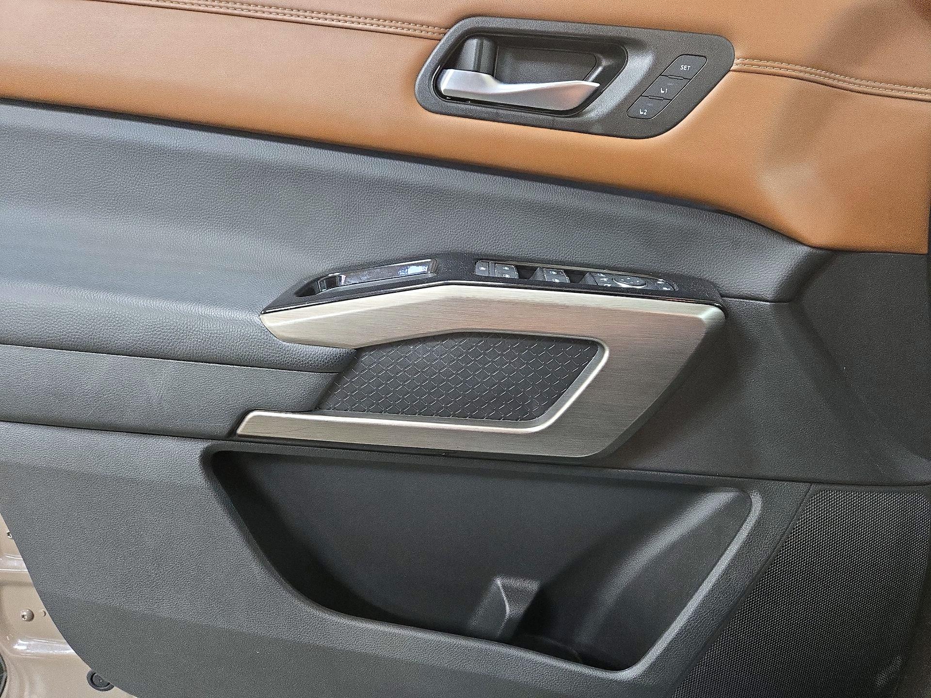 Thumbnail: 2023 Nissan Pathfinder - 12