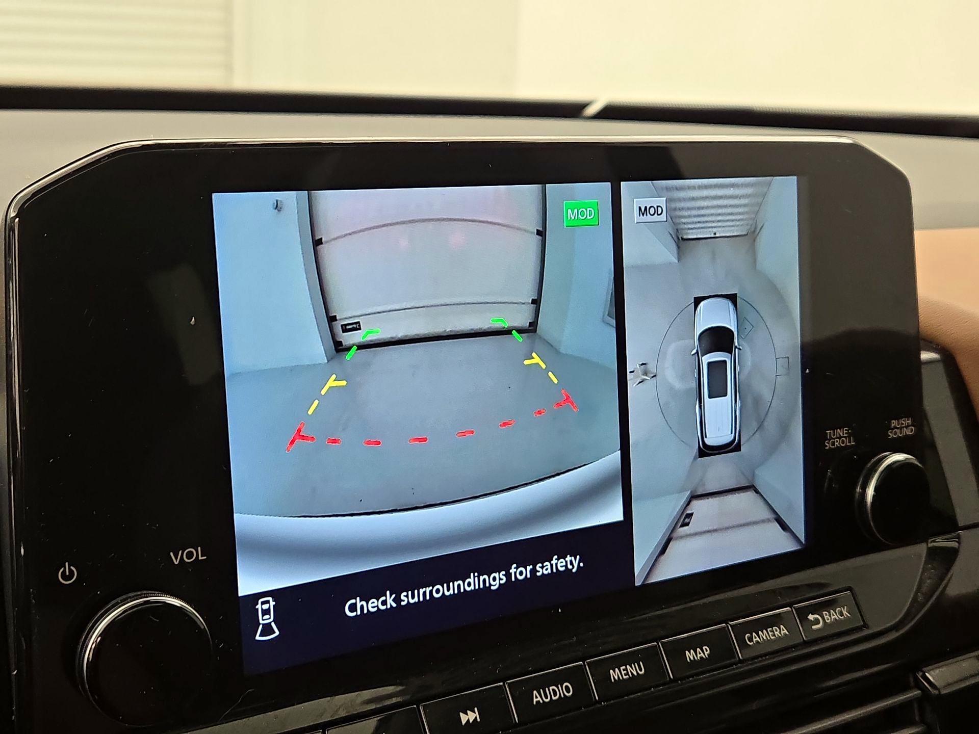 Thumbnail: 2023 Nissan Pathfinder - 14