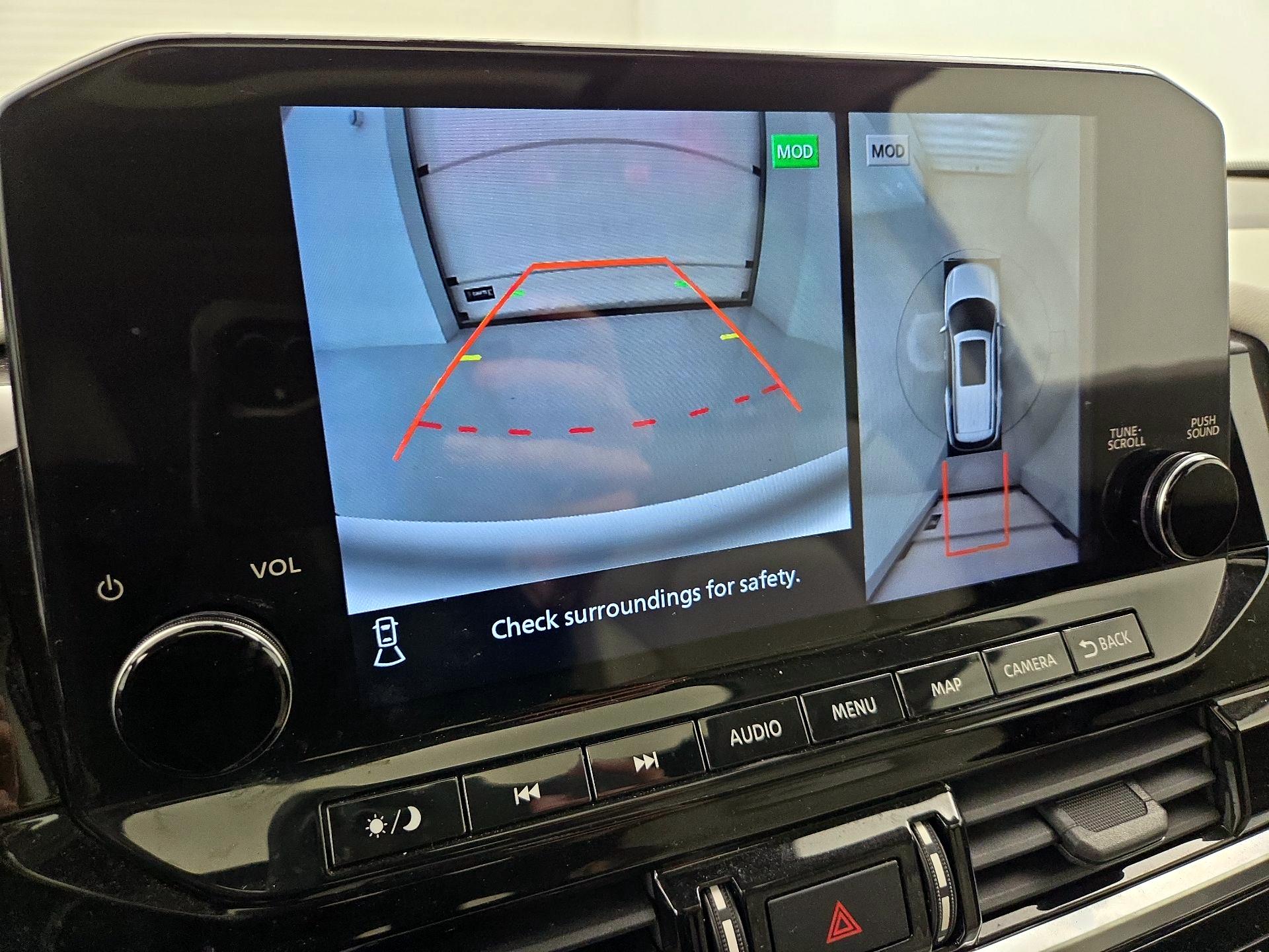 Thumbnail: 2022 Nissan Pathfinder - 14