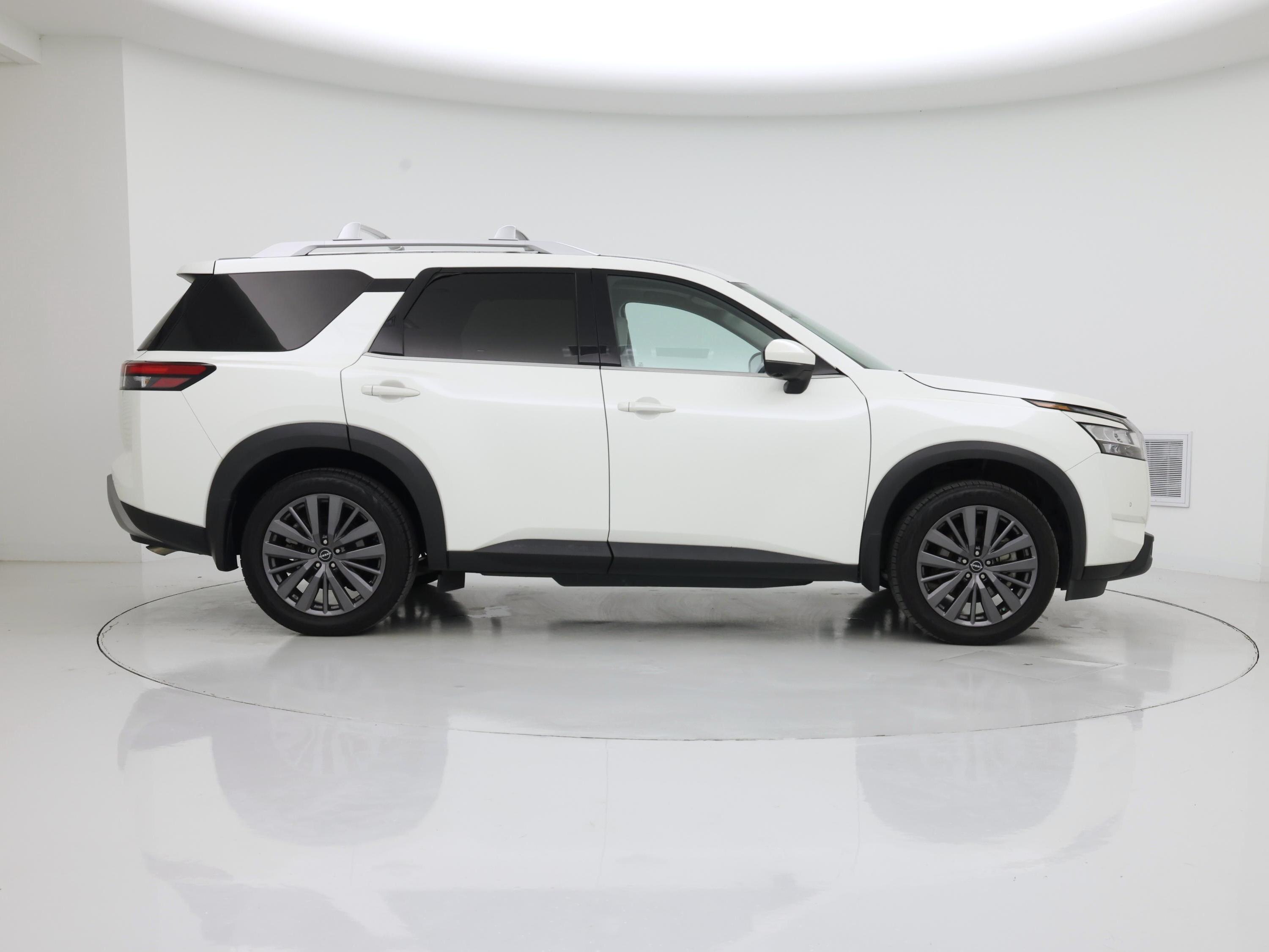 Thumbnail: 2022 Nissan Pathfinder - 7