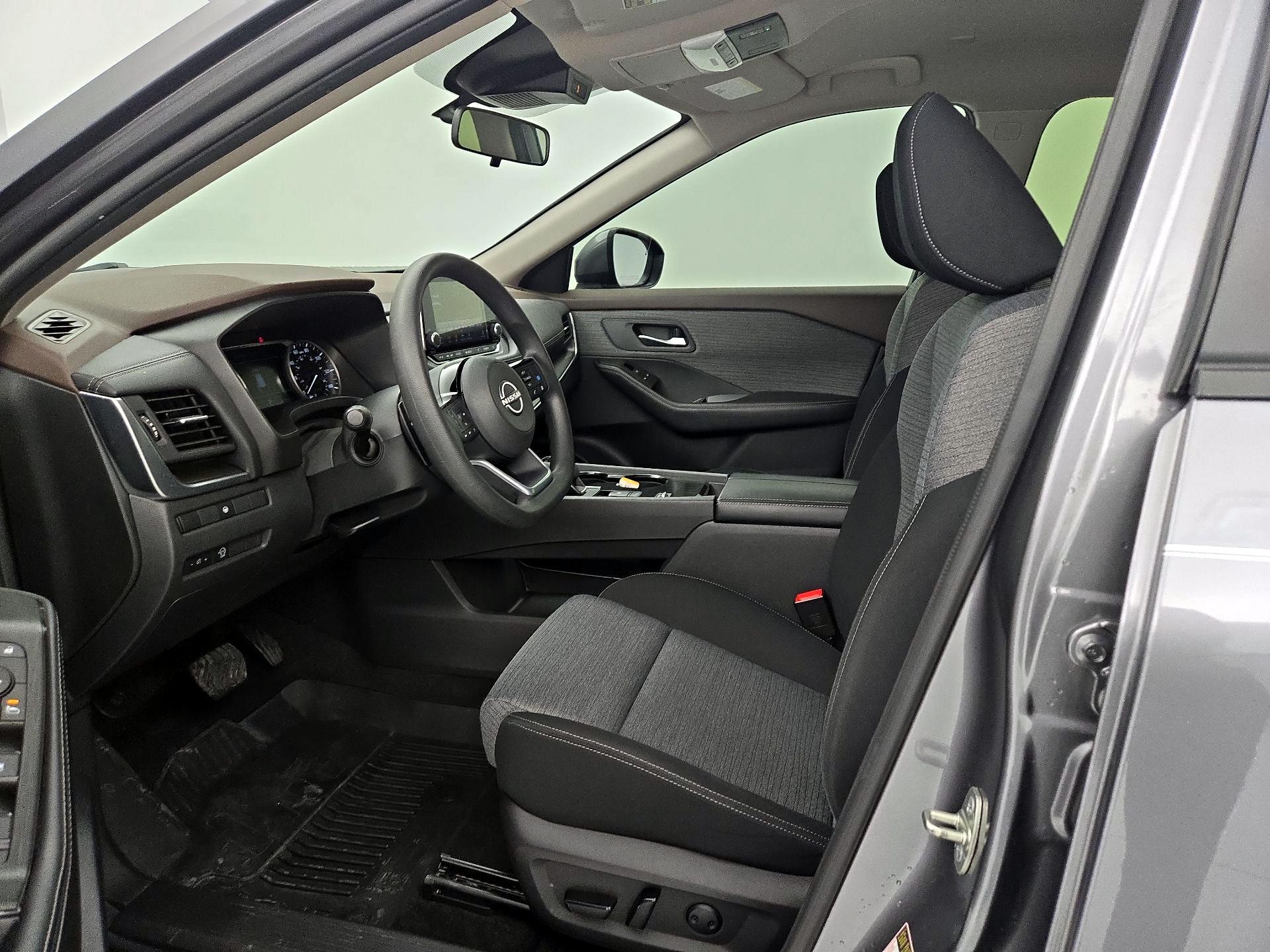 Thumbnail: 2023 Nissan Rogue - 11