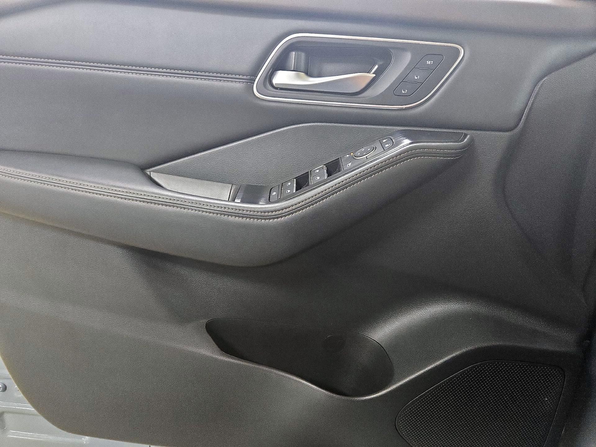 Thumbnail: 2021 Nissan Rogue - 12