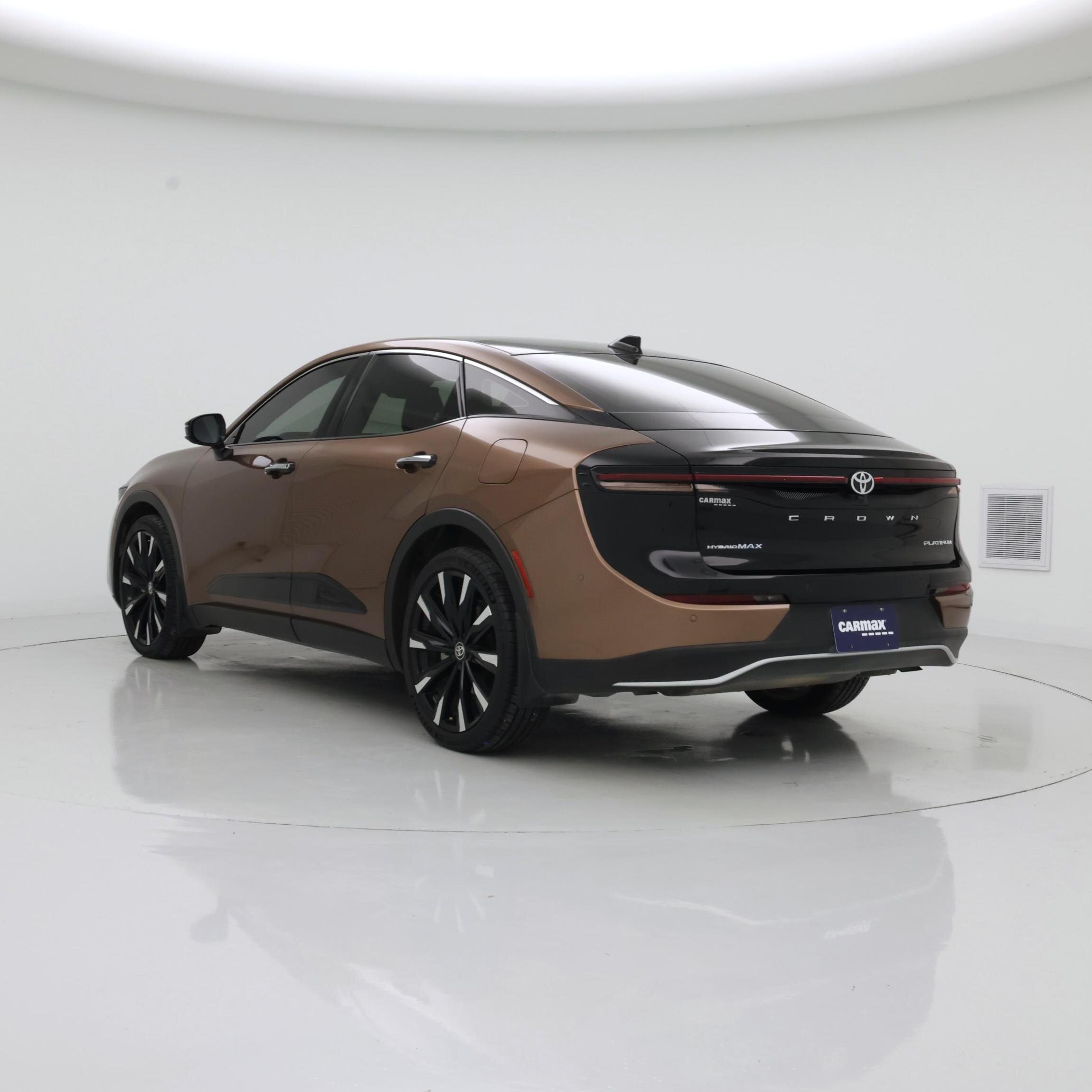 Thumbnail: 2023 Toyota Crown - 2