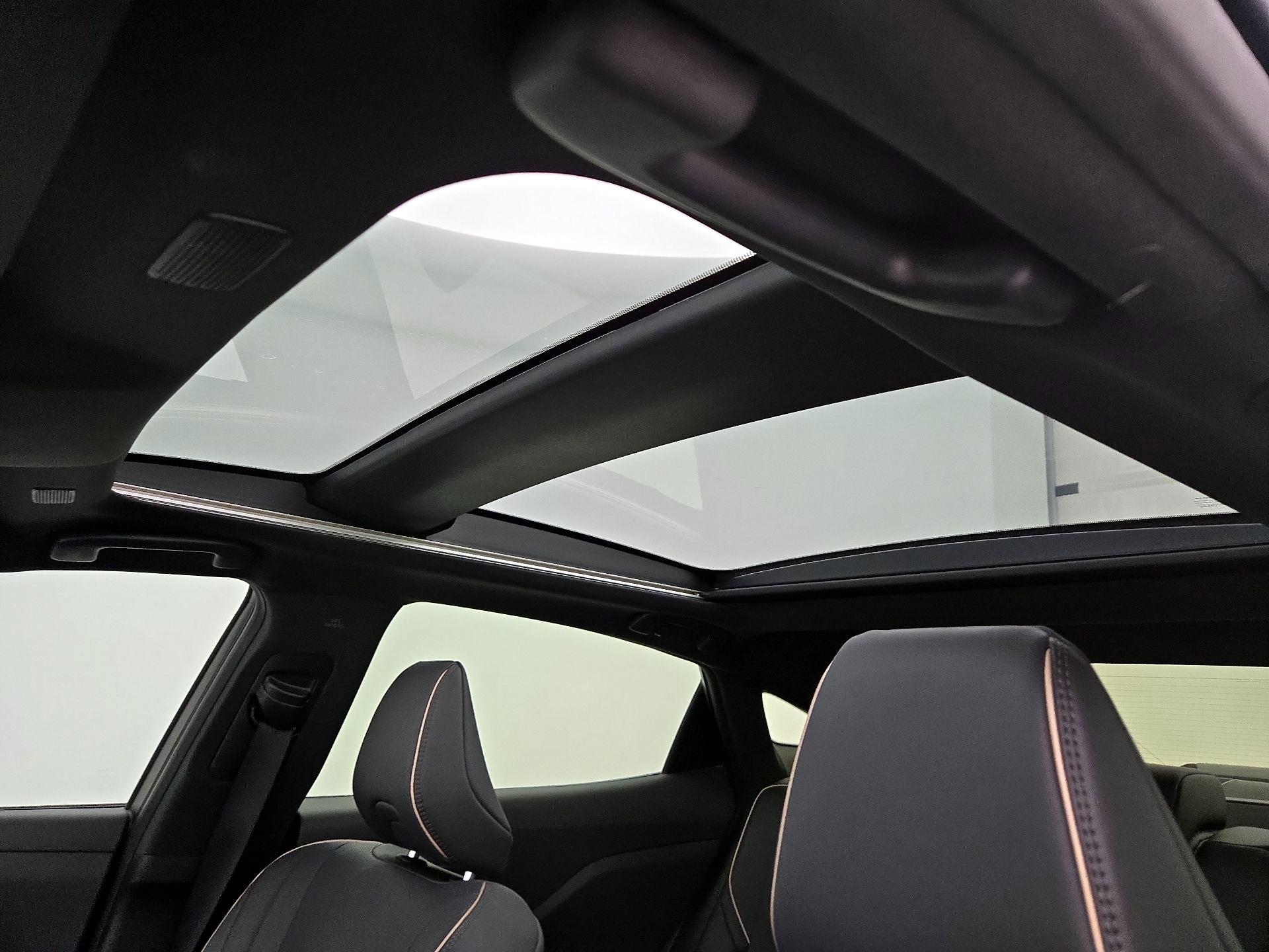 Thumbnail: 2023 Toyota Crown - 19