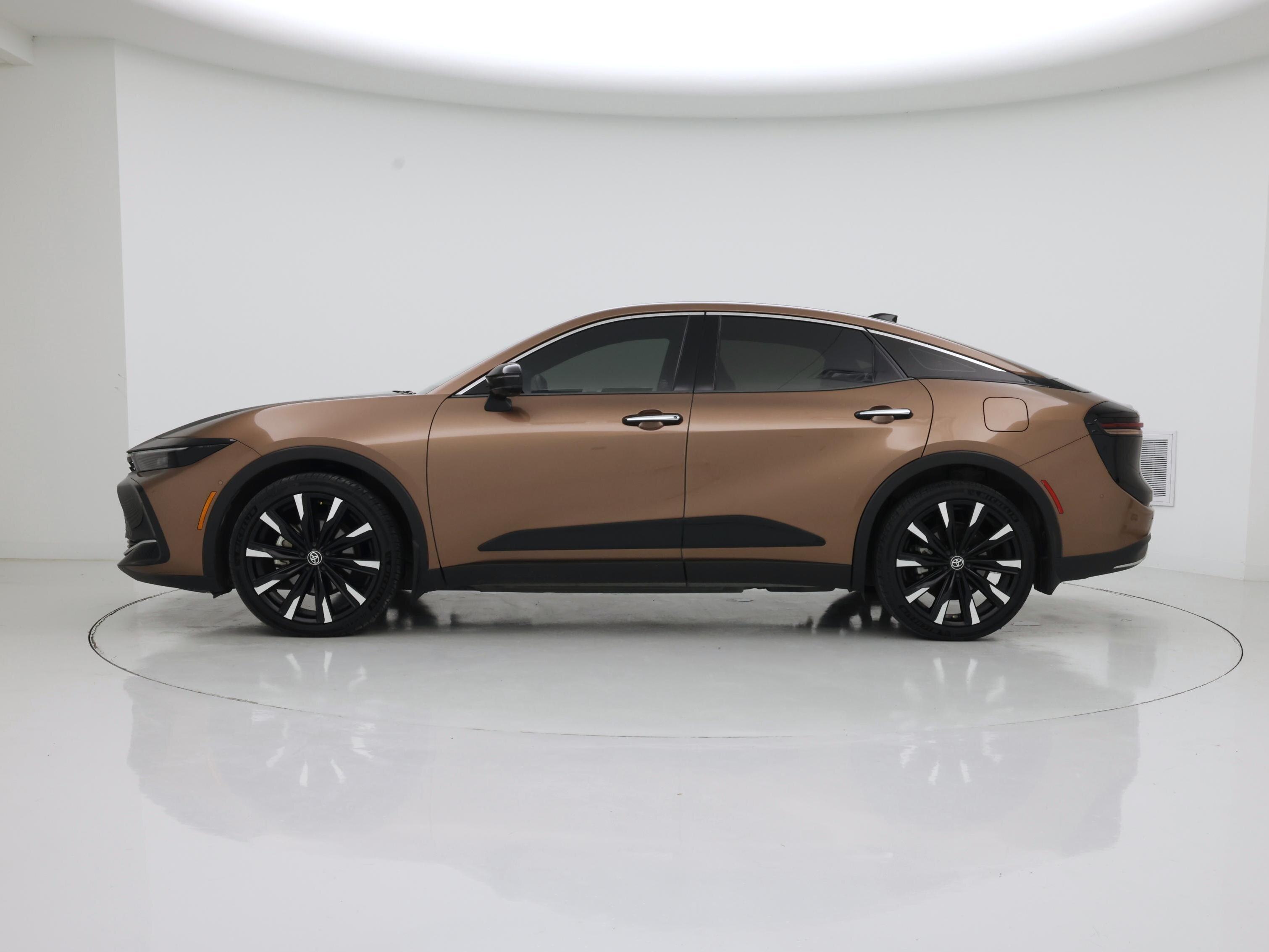 Thumbnail: 2023 Toyota Crown - 3