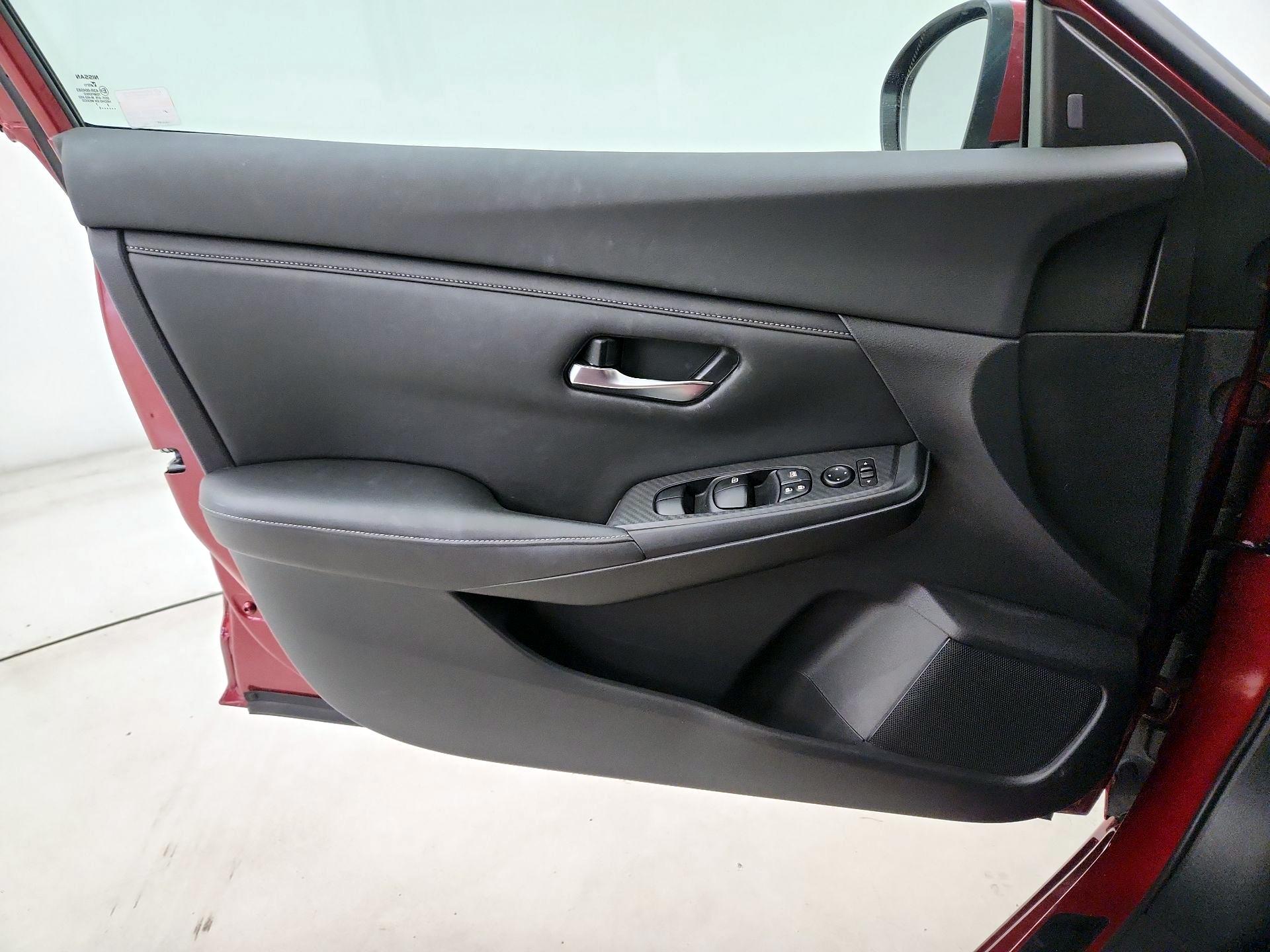 Thumbnail: 2020 Nissan Sentra - 12