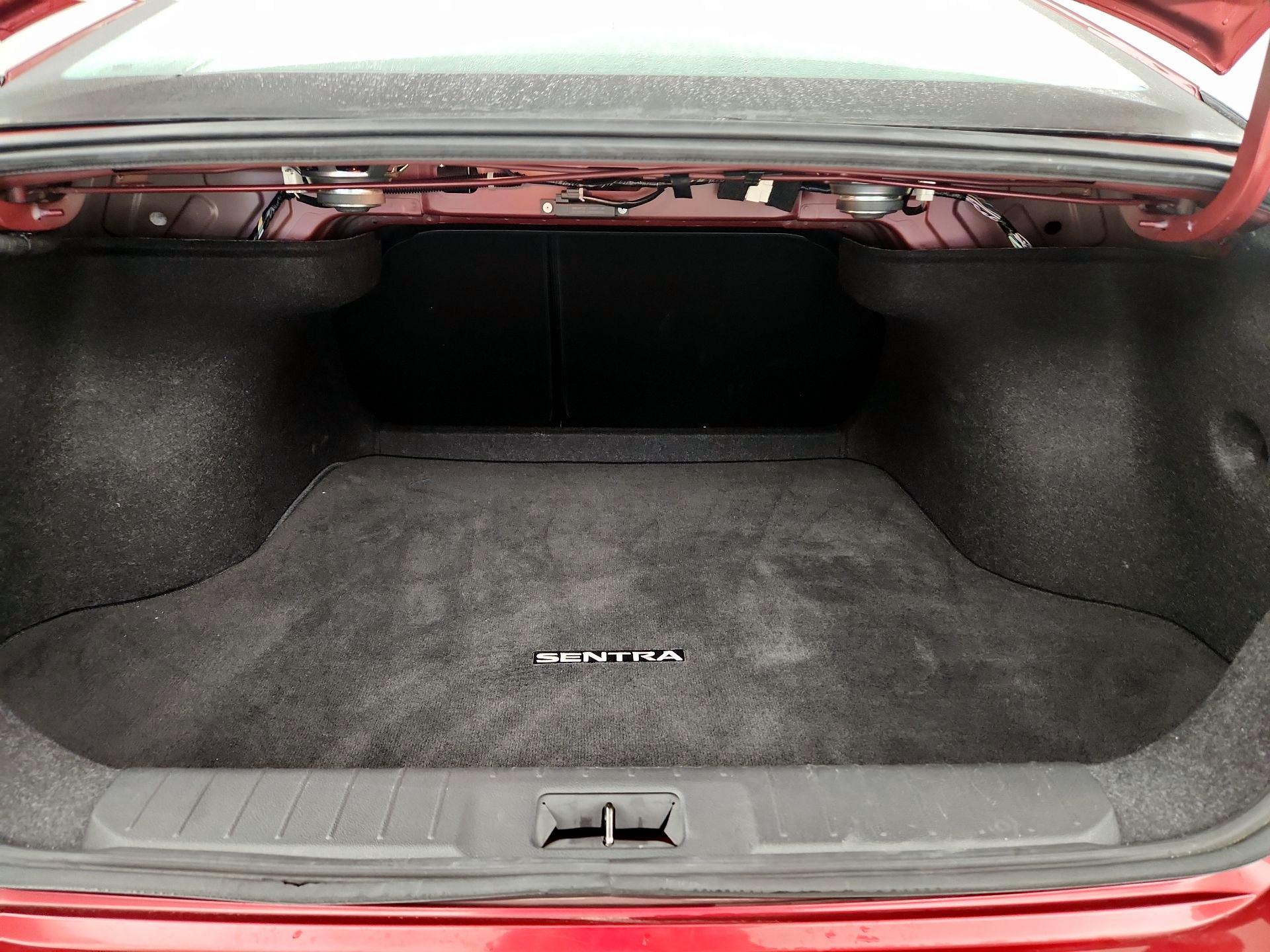 Thumbnail: 2020 Nissan Sentra - 16