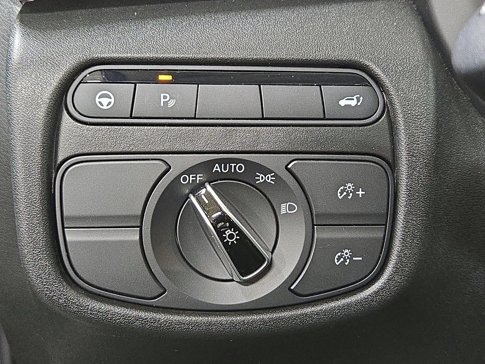 Thumbnail: 2023 INFINITI QX50 - 13